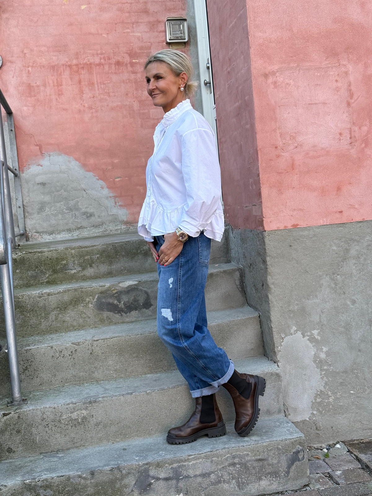 Riley Barrel Relaxed Fit - Medium Blue Destory Washed