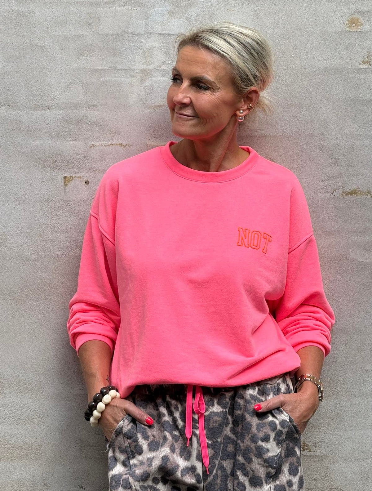 Not Allowed Sweat - Pink Neon