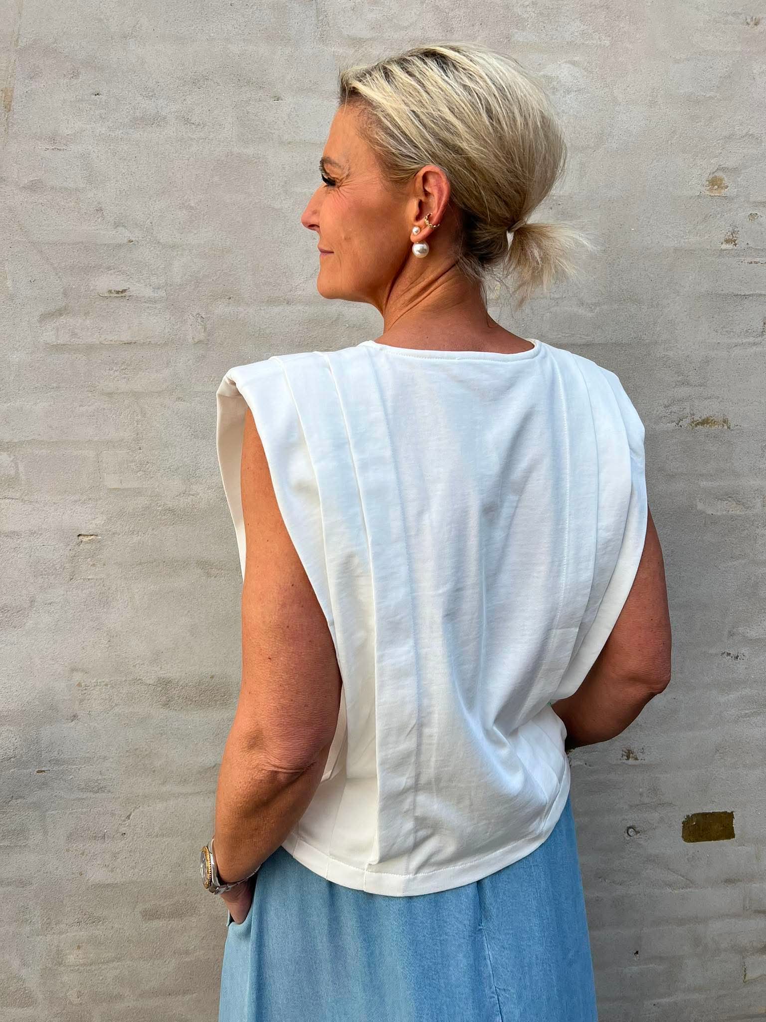 ZelliCC Padded Pleat Top - White