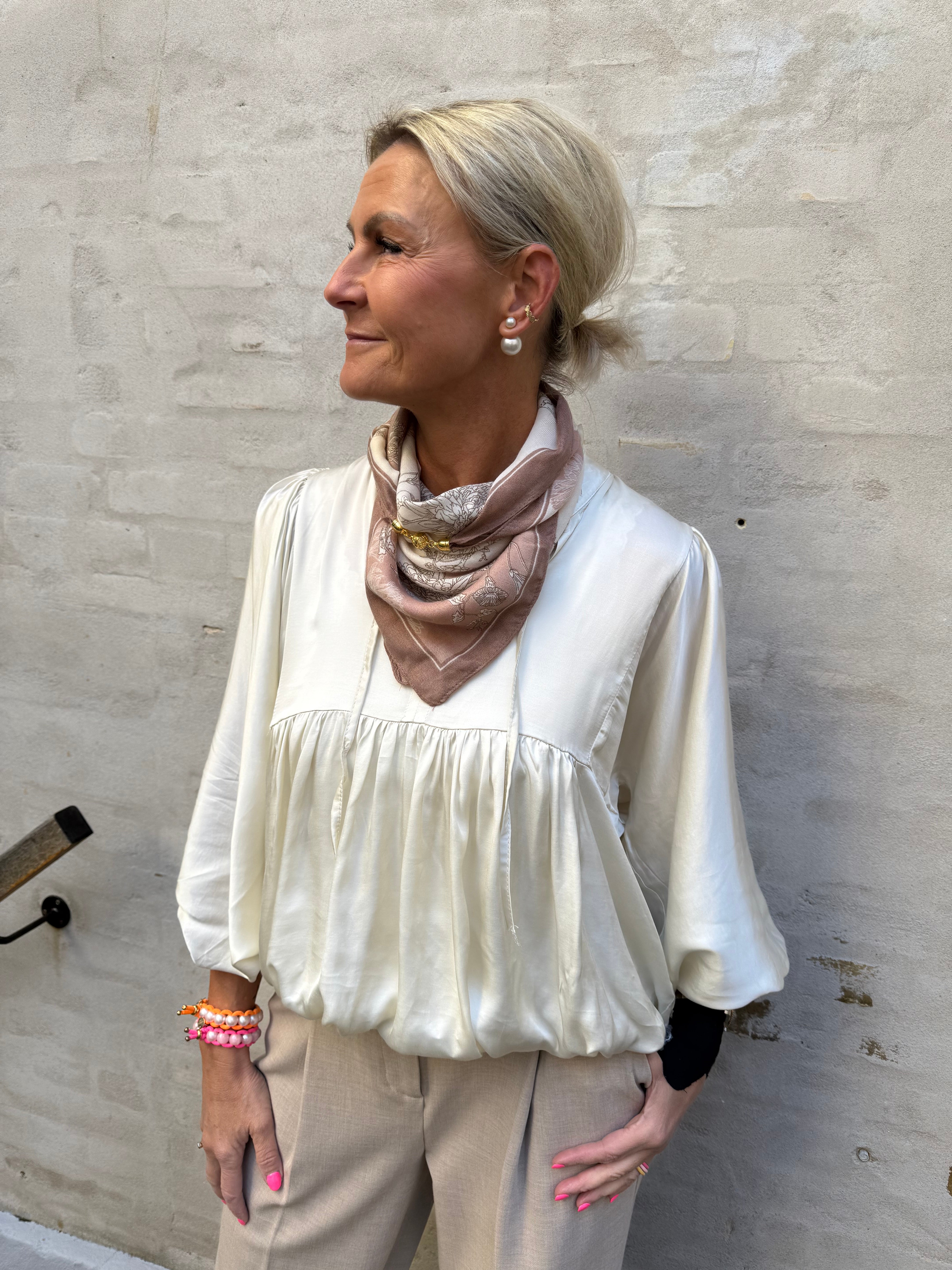 Franny Jewelry Scarf - Powder Flower