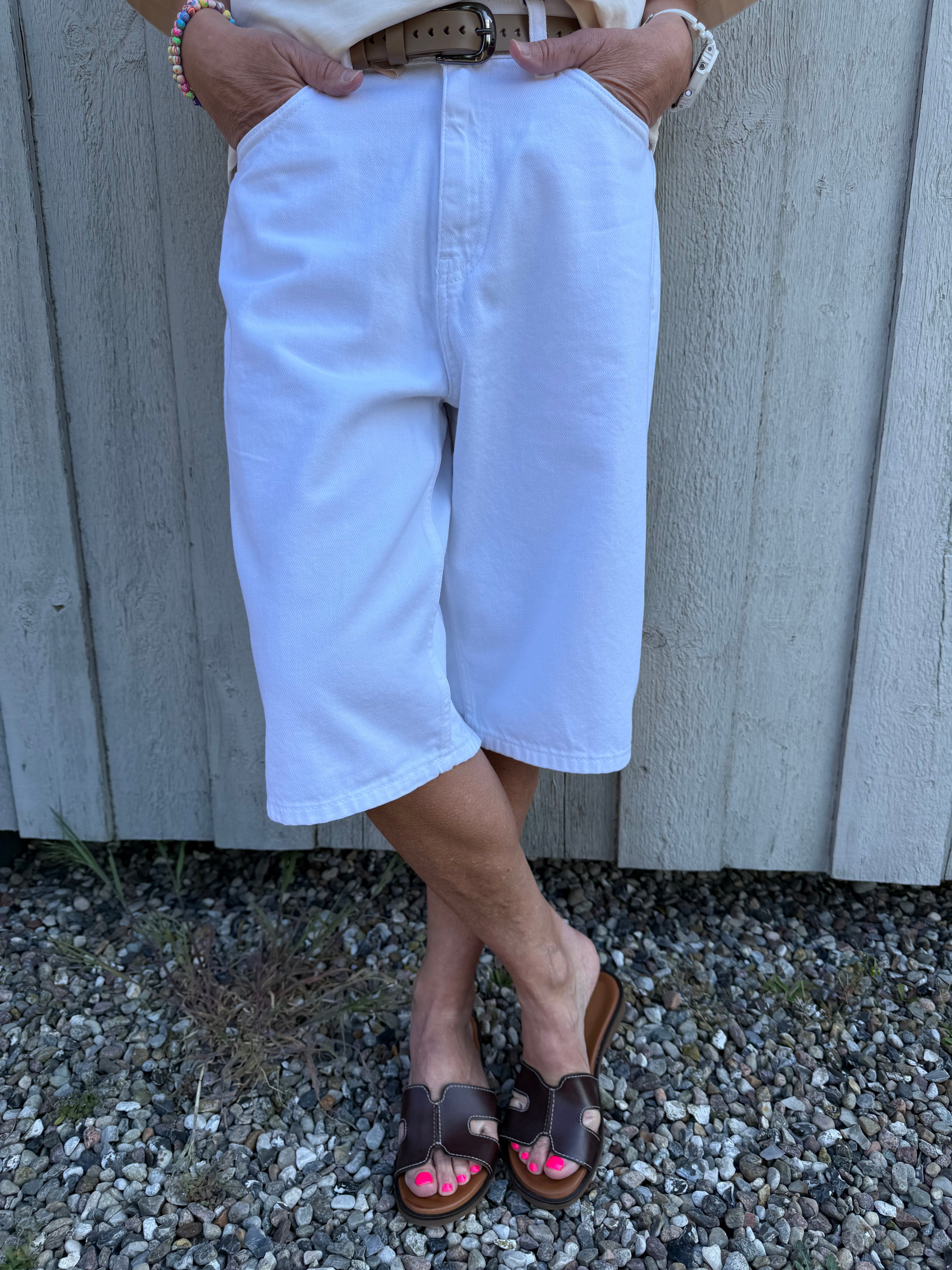 LINA MW BERMUDA SHORTS - White