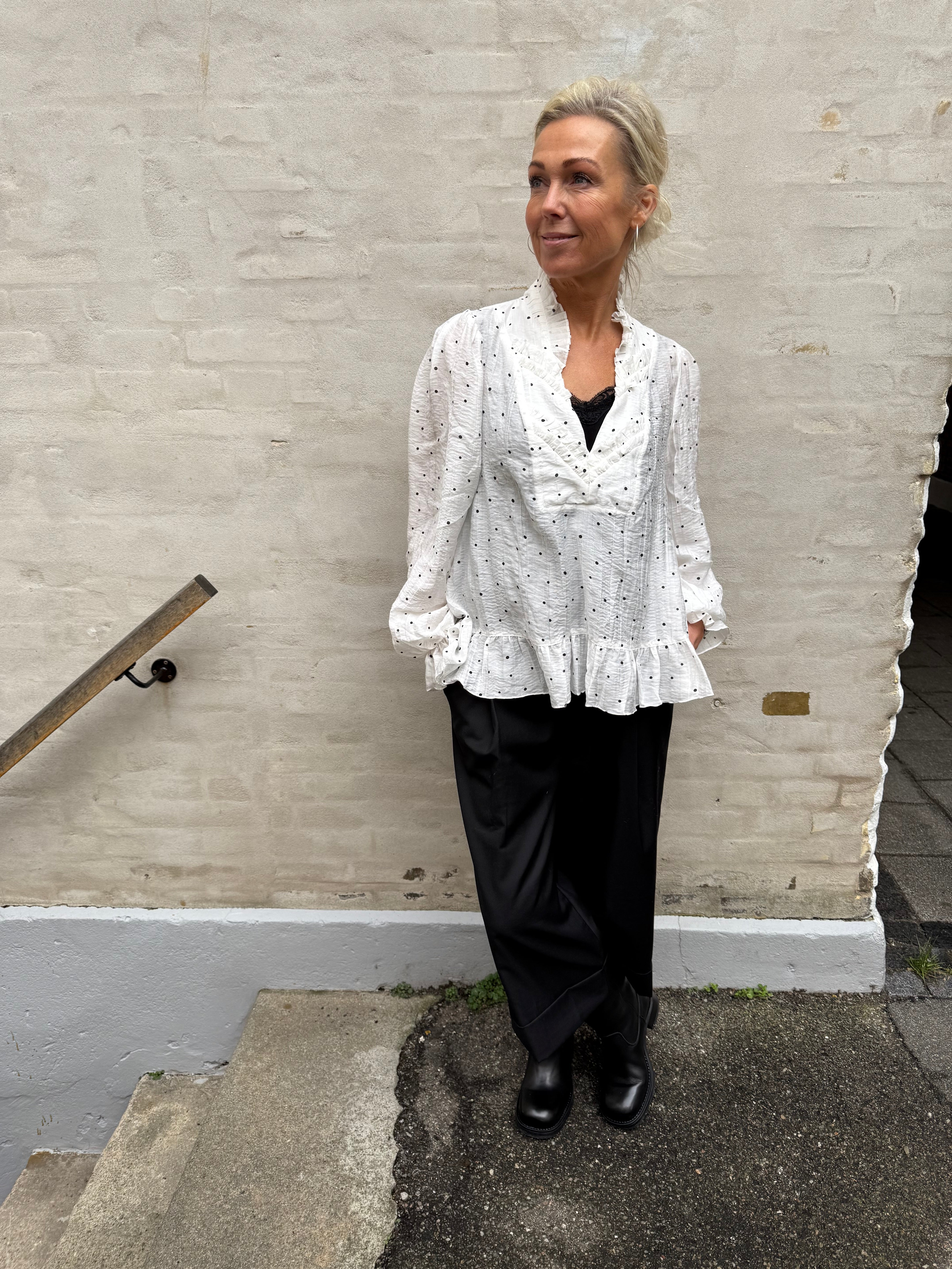 NazliGO Lullo Blouse - Off-white Black Dots