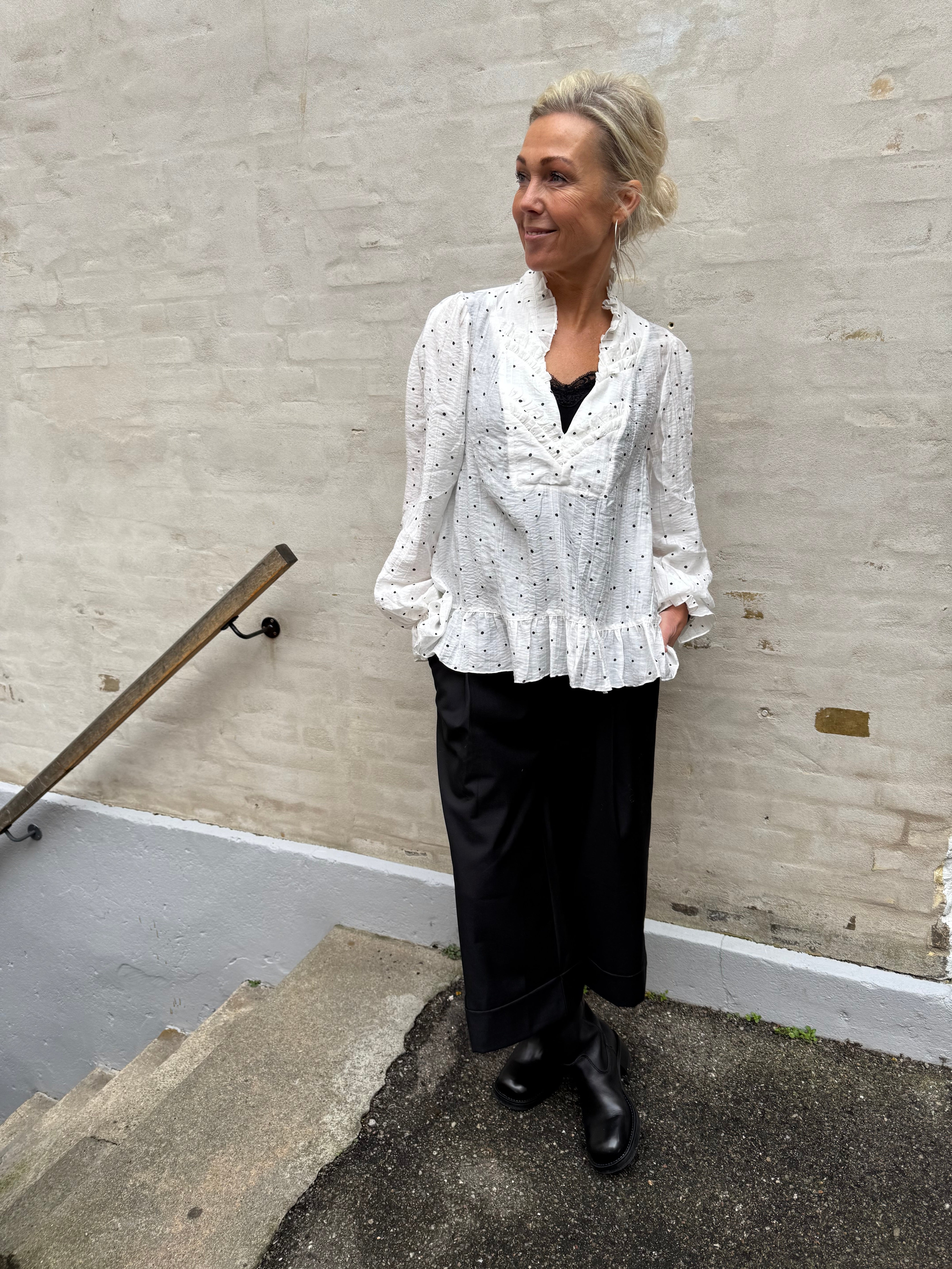 NazliGO Lullo Blouse - Off-white Black Dots