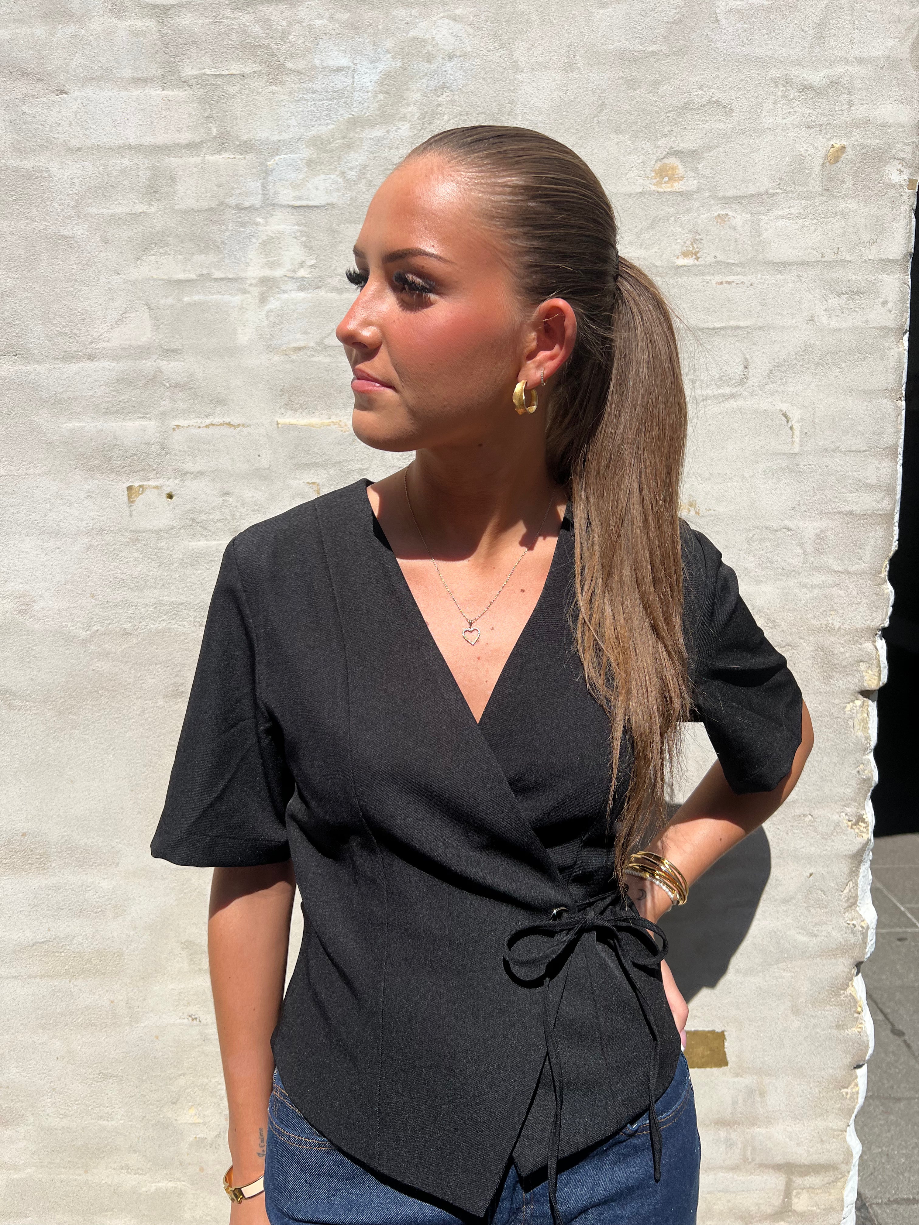Simmo Eyelet Blouse Black