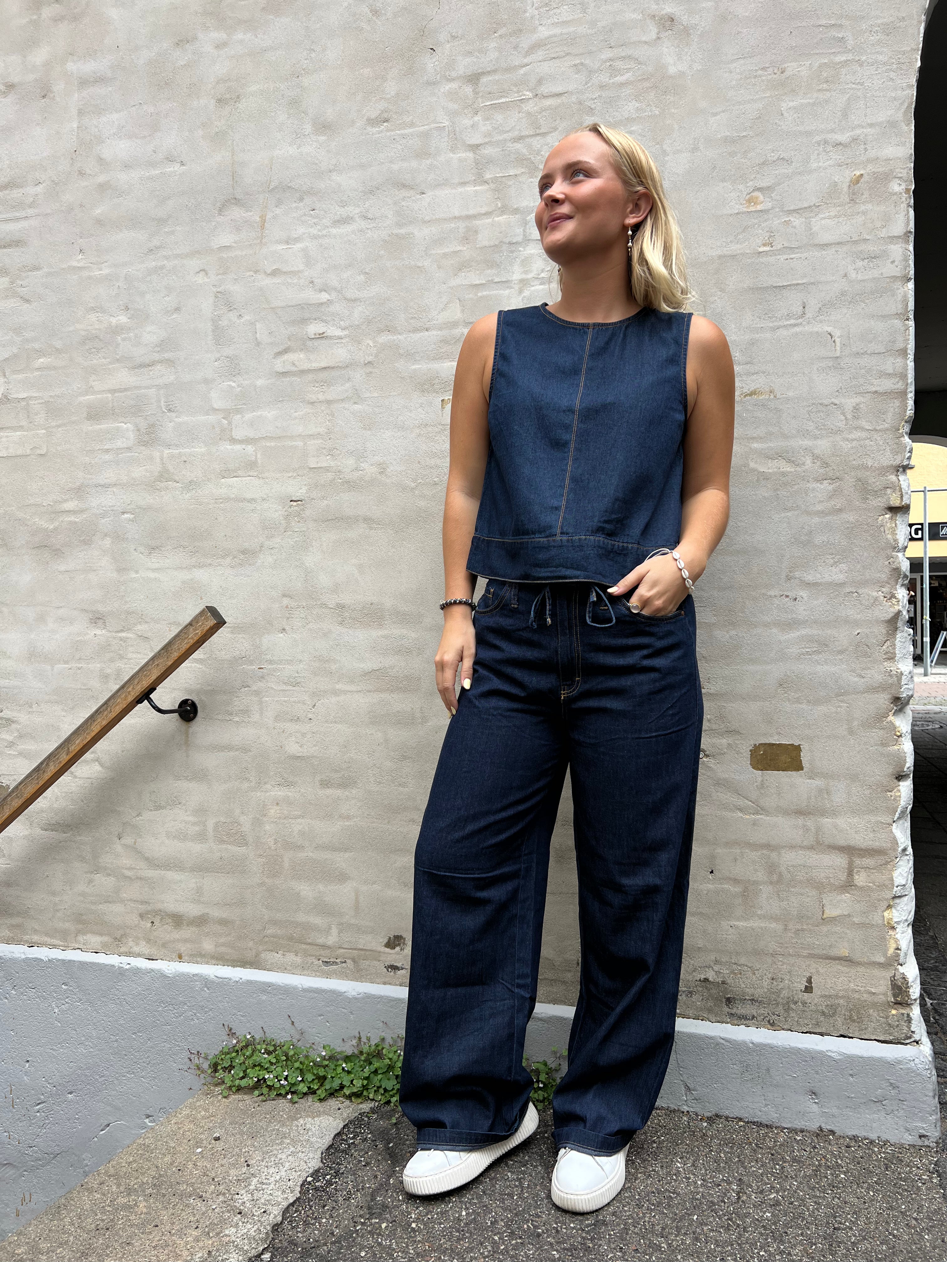Sabrina Roundneck S/L top dark blue denim