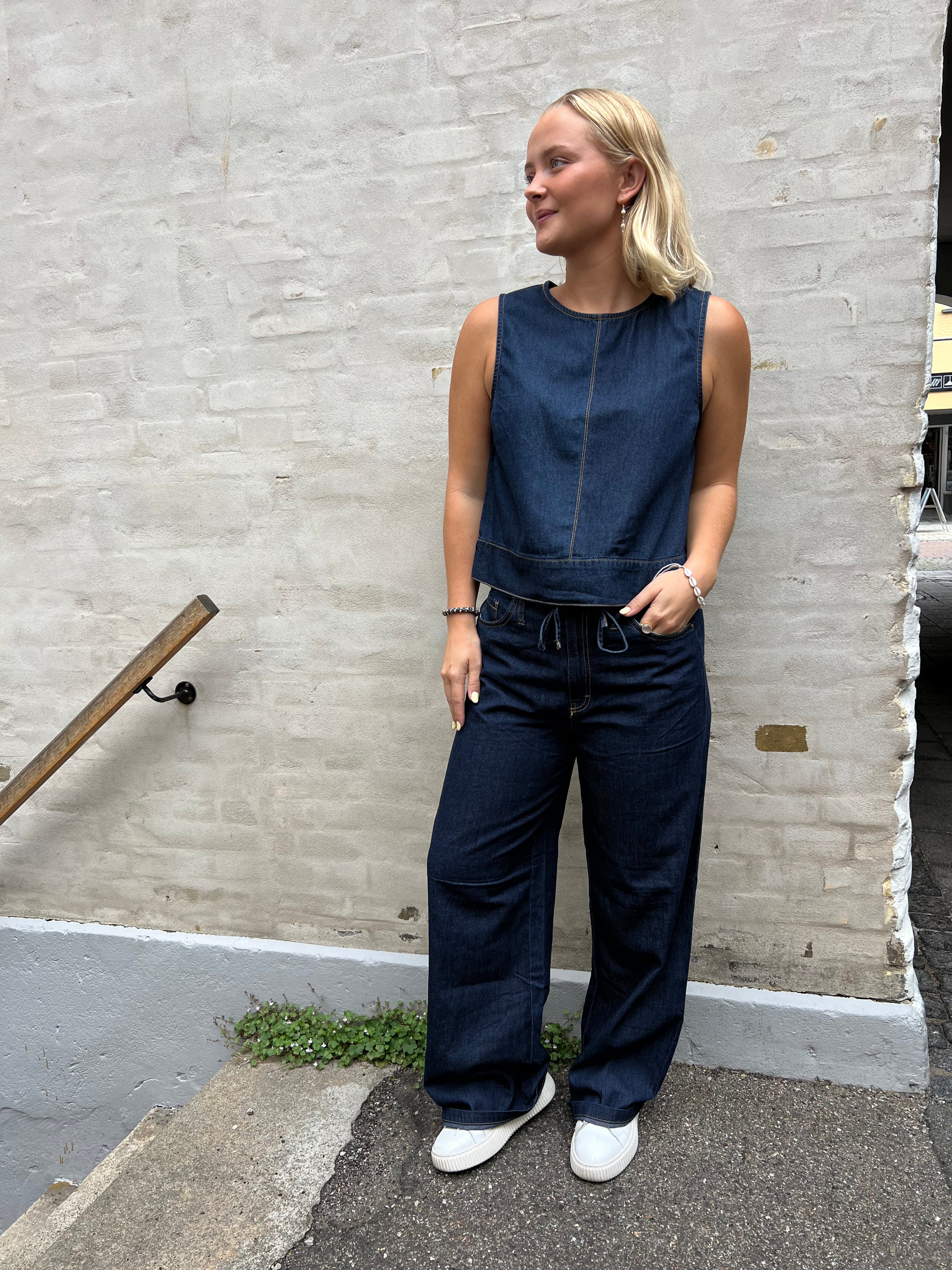 Sabrina Roundneck S/L top dark blue denim