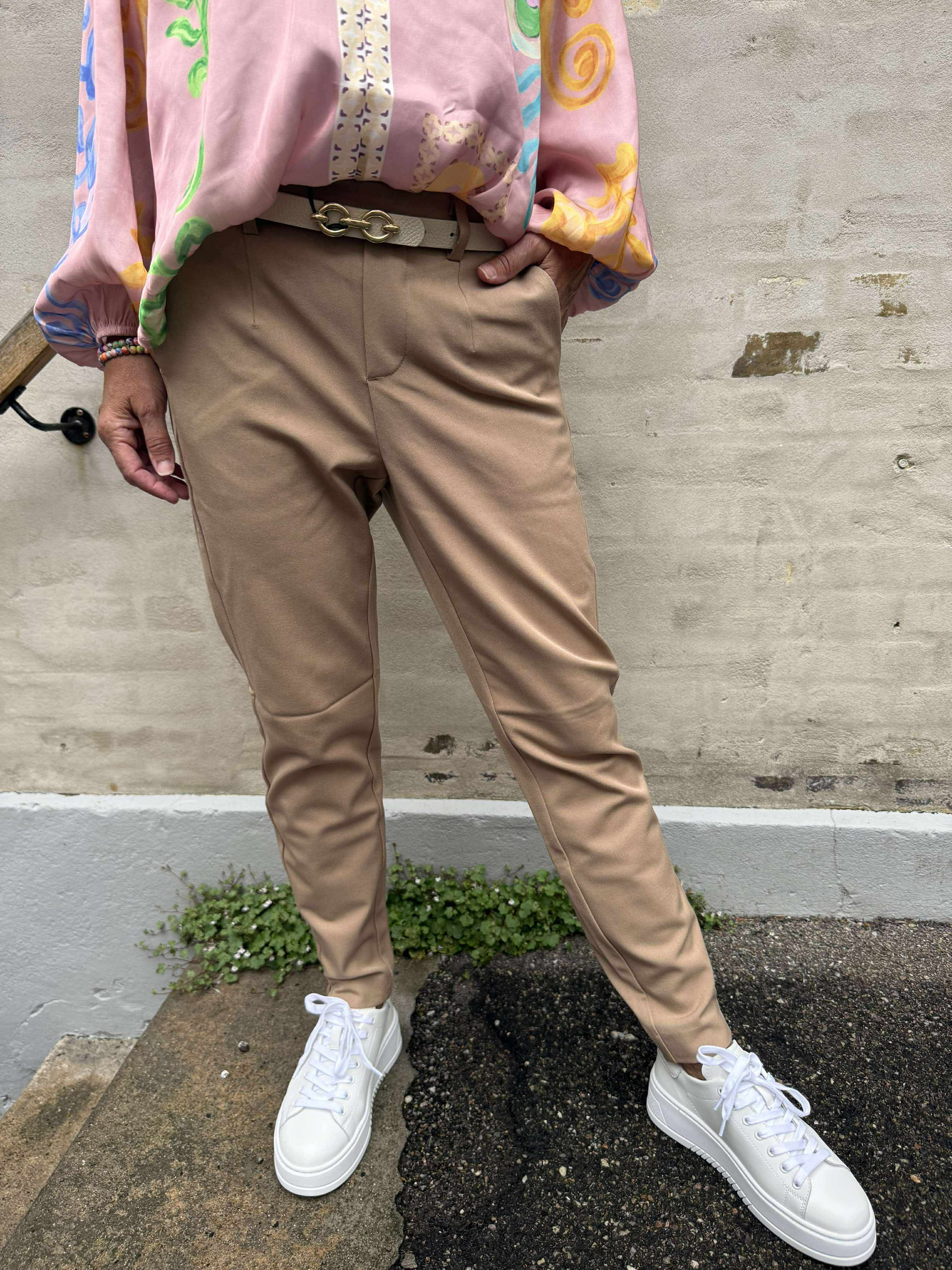 Lisa Slim Pant - Tannin