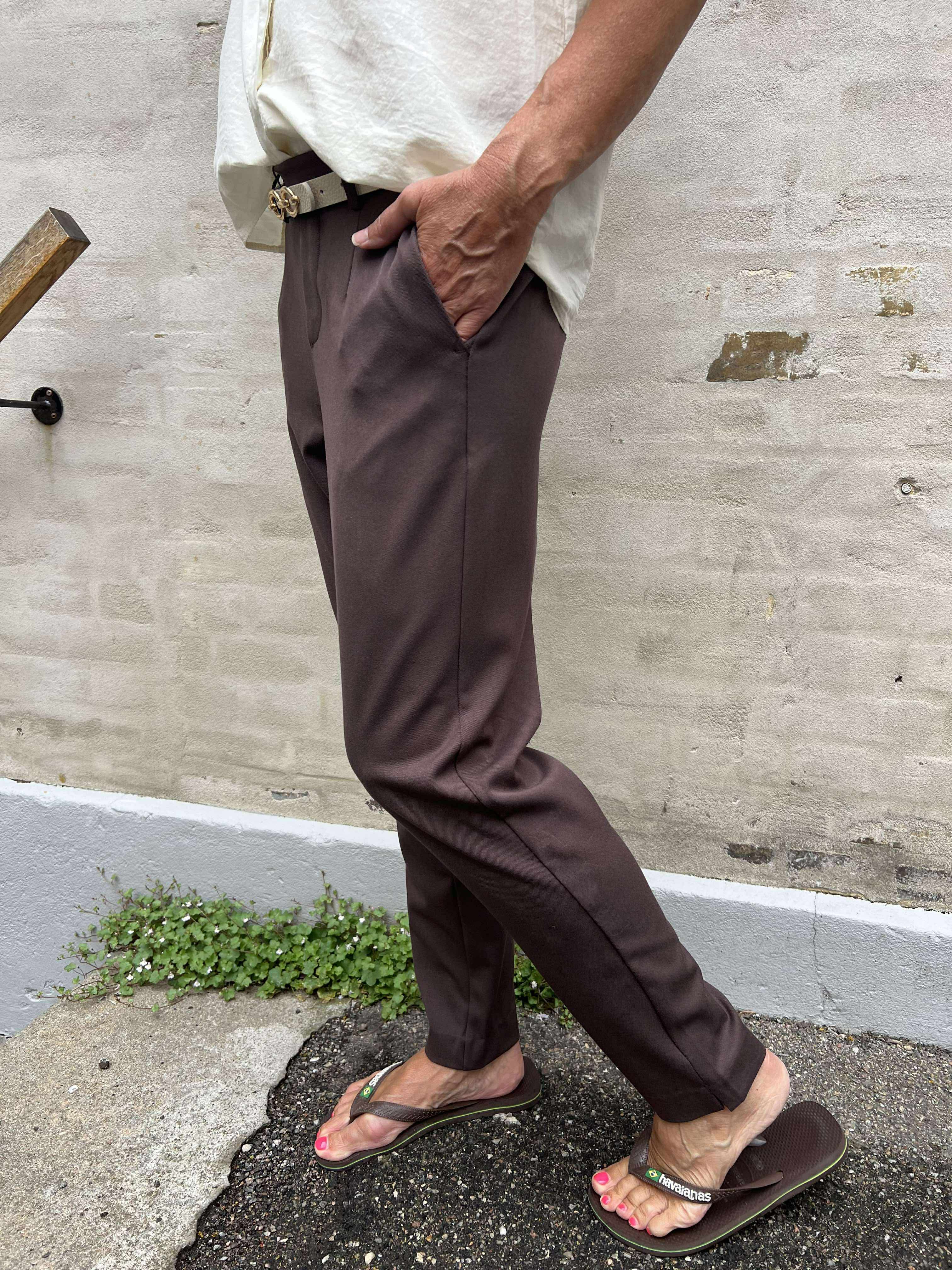 Lisa Slim Pant - Seal Brown