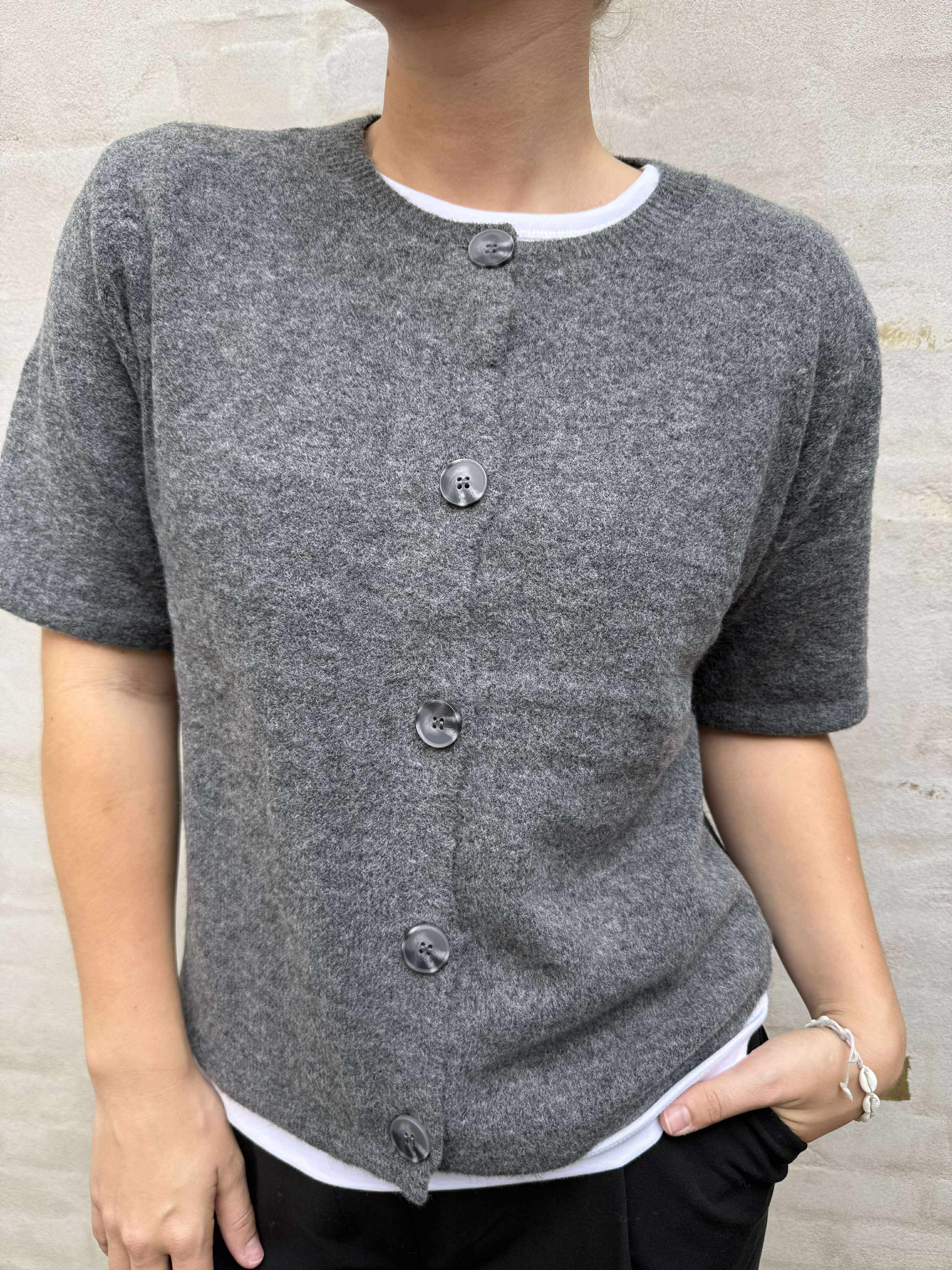 JIKO SS O-NECK KNIT CARDIGAN - Medium Grey Melange
