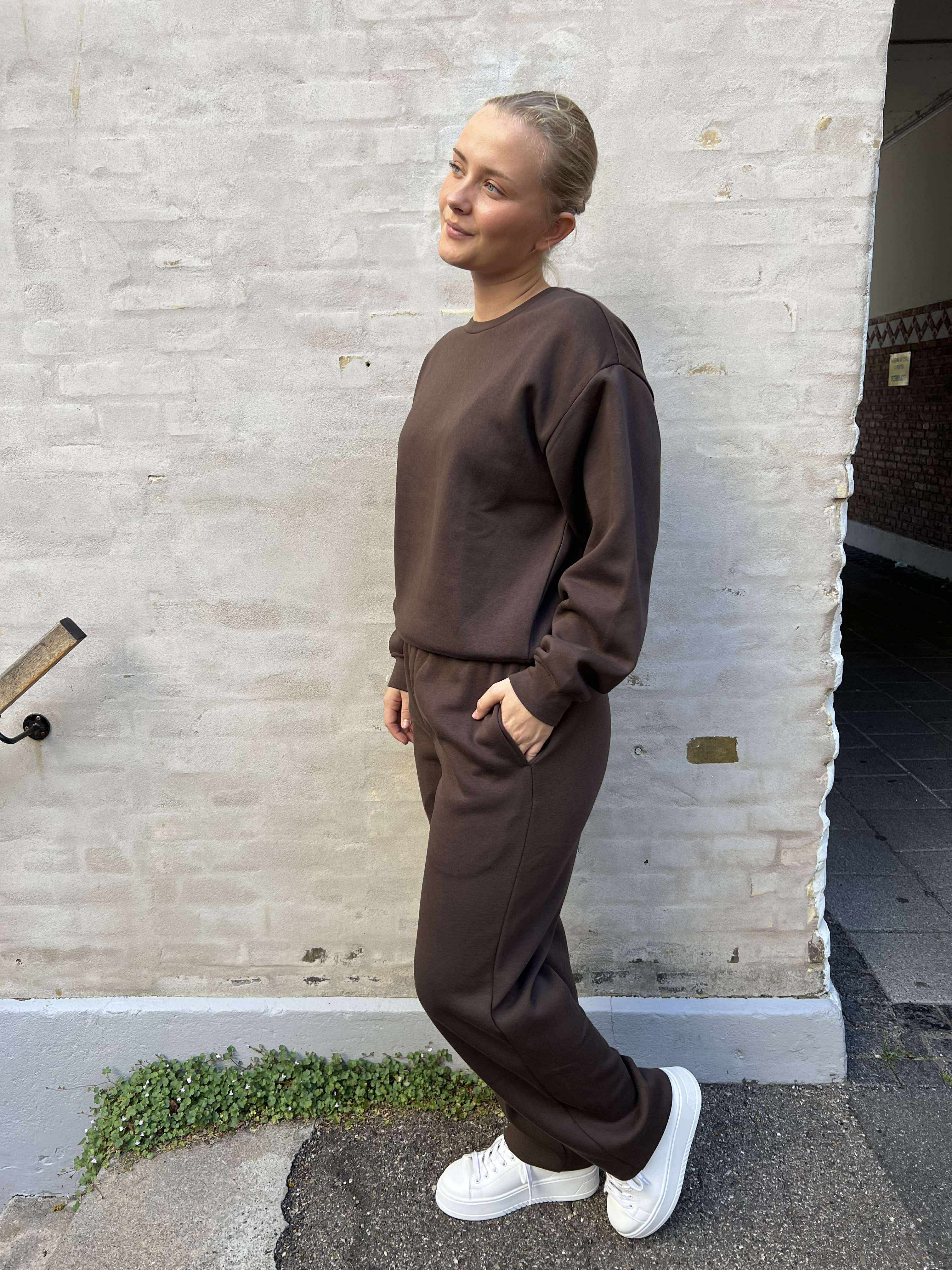 CHILLI STRAIGHT SWEAT PANTS - Hot Fudge