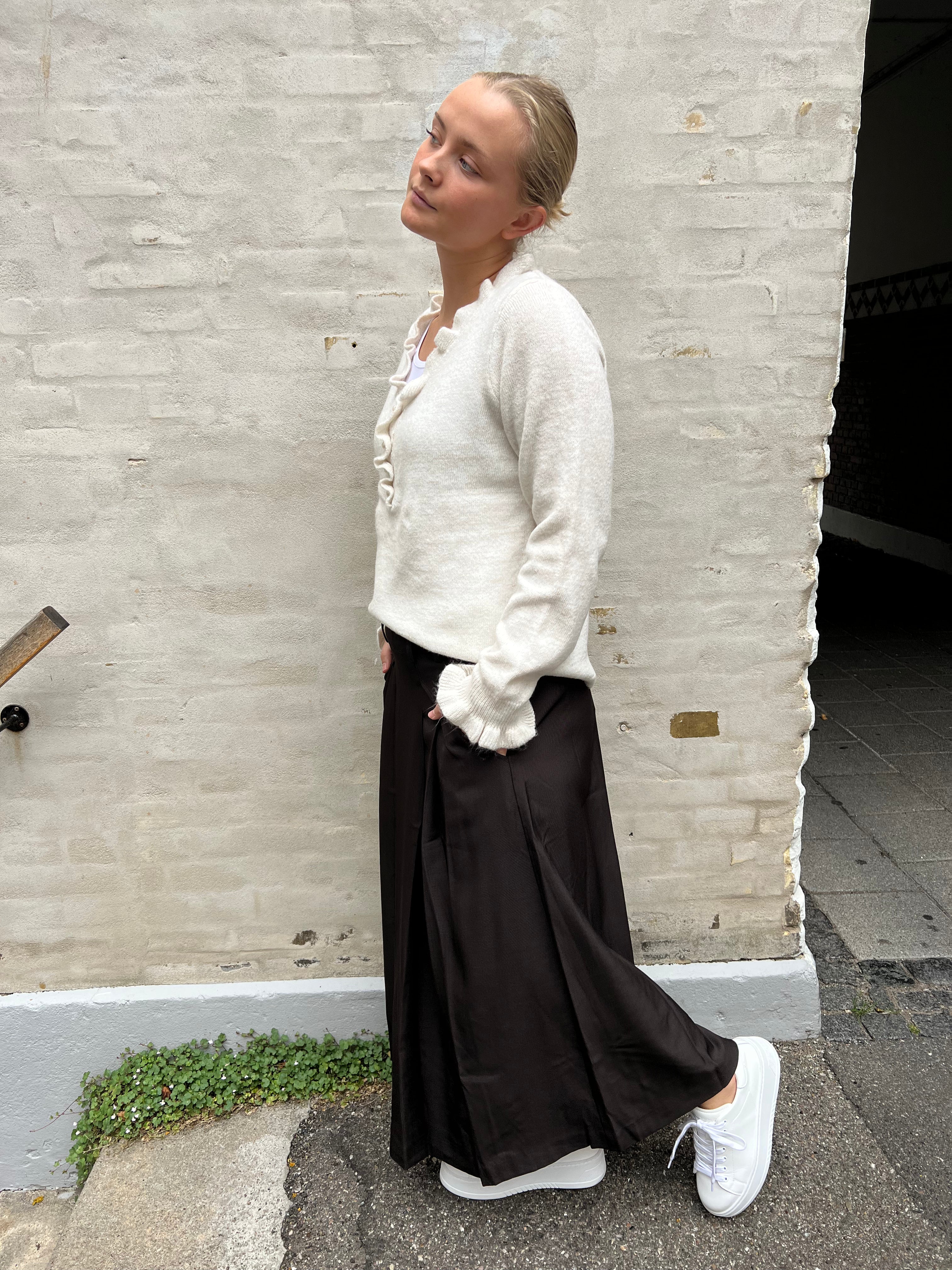 LunaCC Pocket Pleat Skirt - Dark Brown