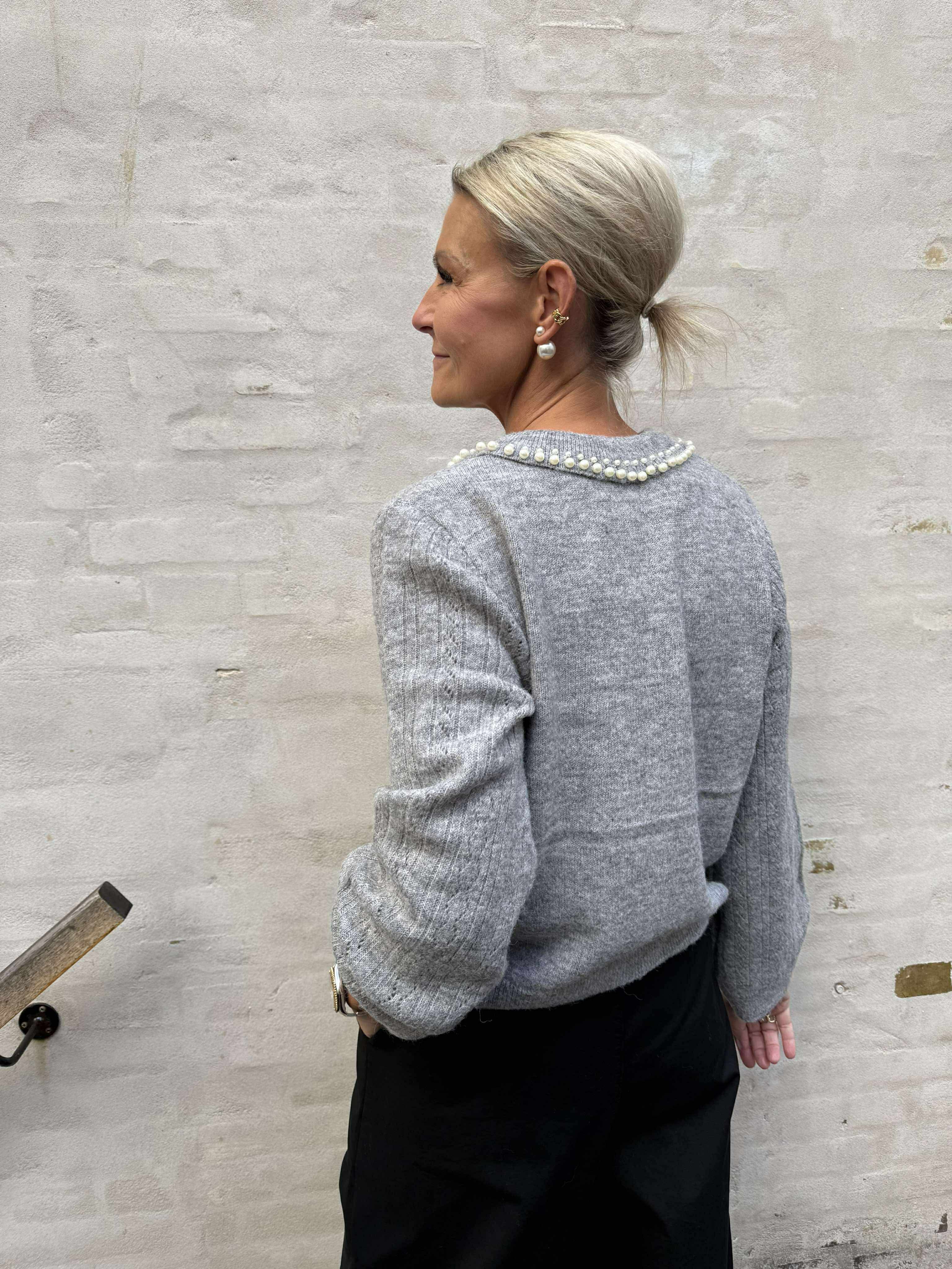 APRIL LIFE PEARL COLLAR PULL - Medium Grey Melange WHITE PEARLS