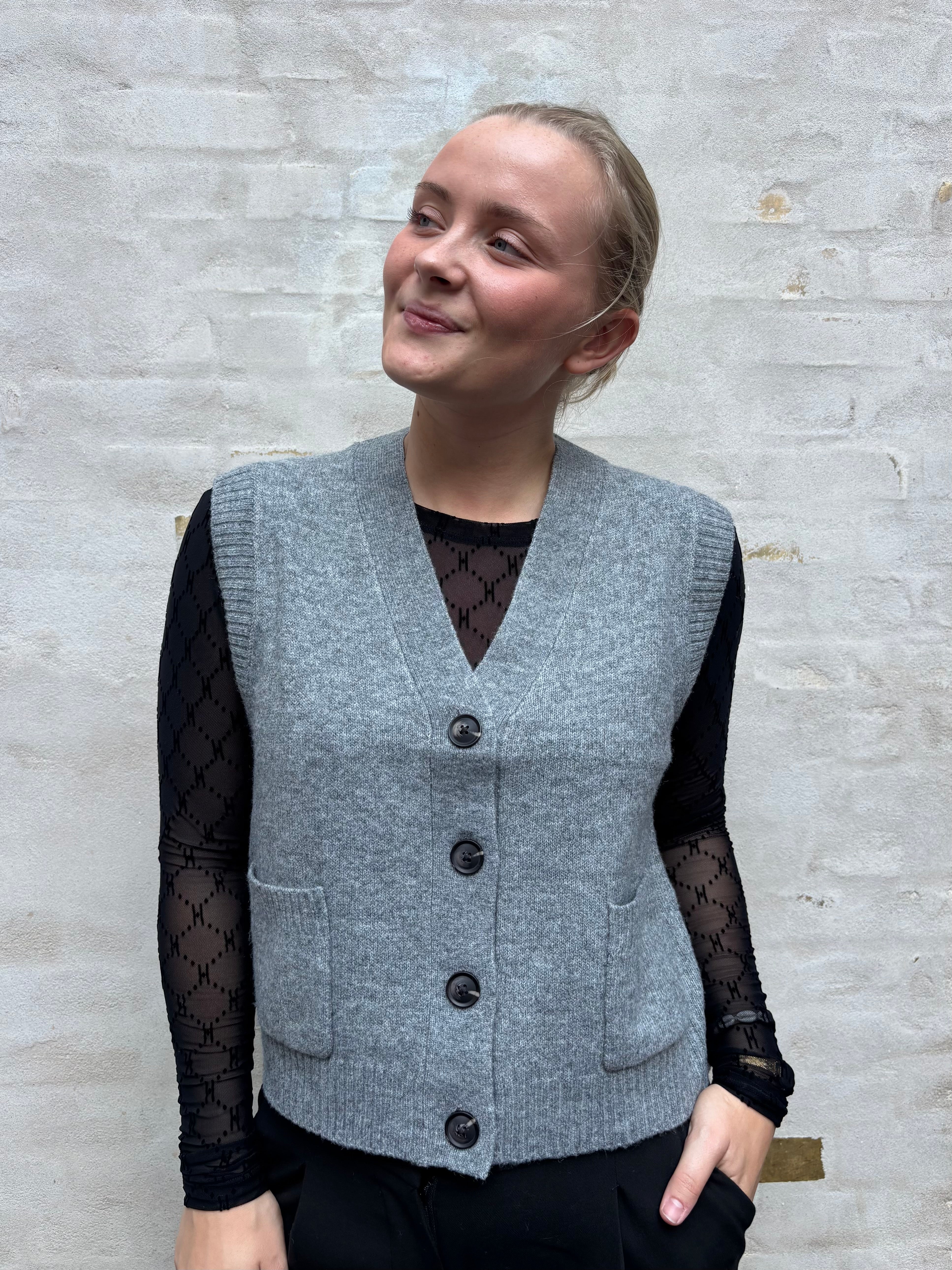 SUPER LIFE V-NECK VEST - Medium Grey Melange