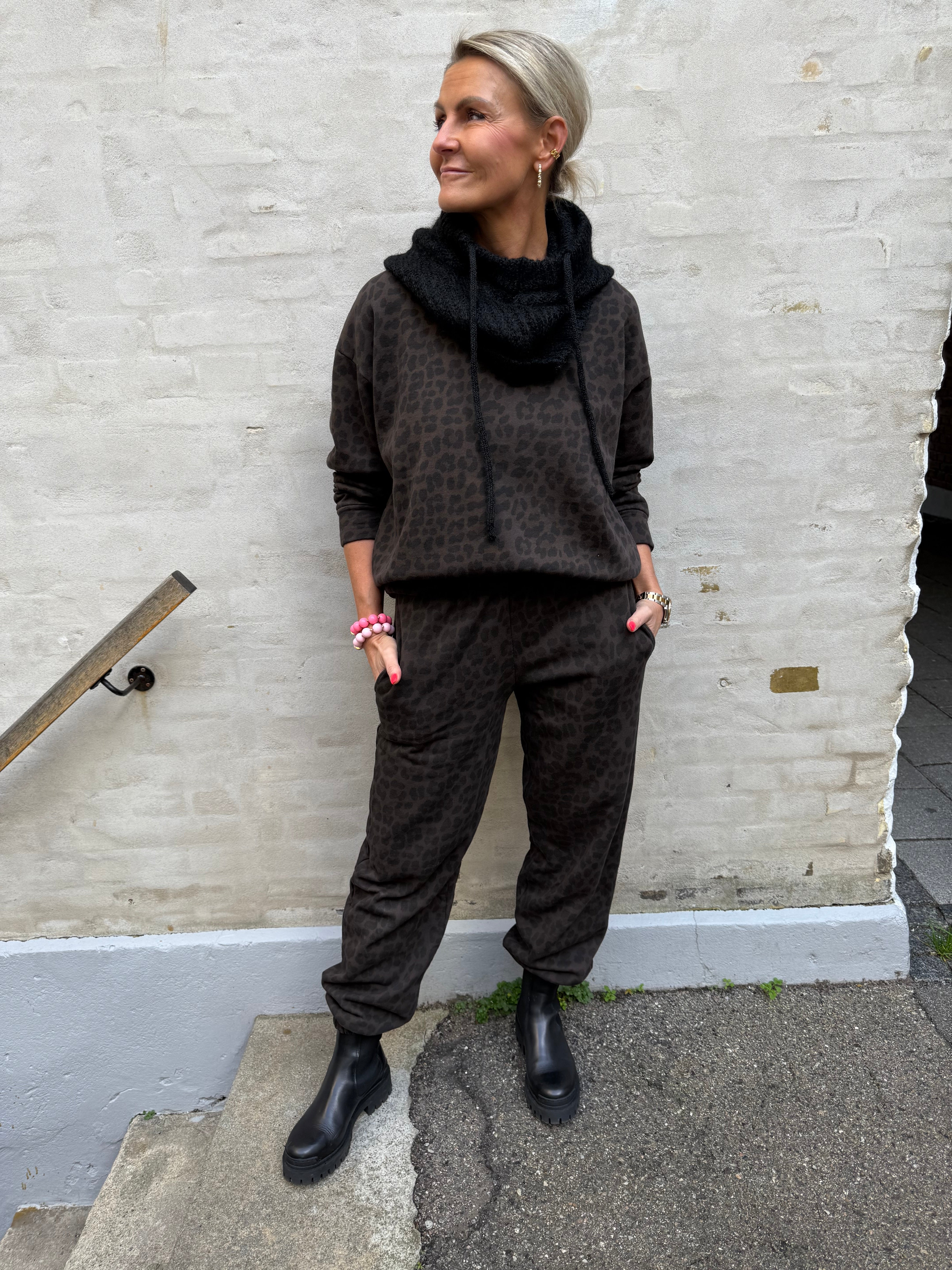 Dea Sweatshirt - Dark Leopard