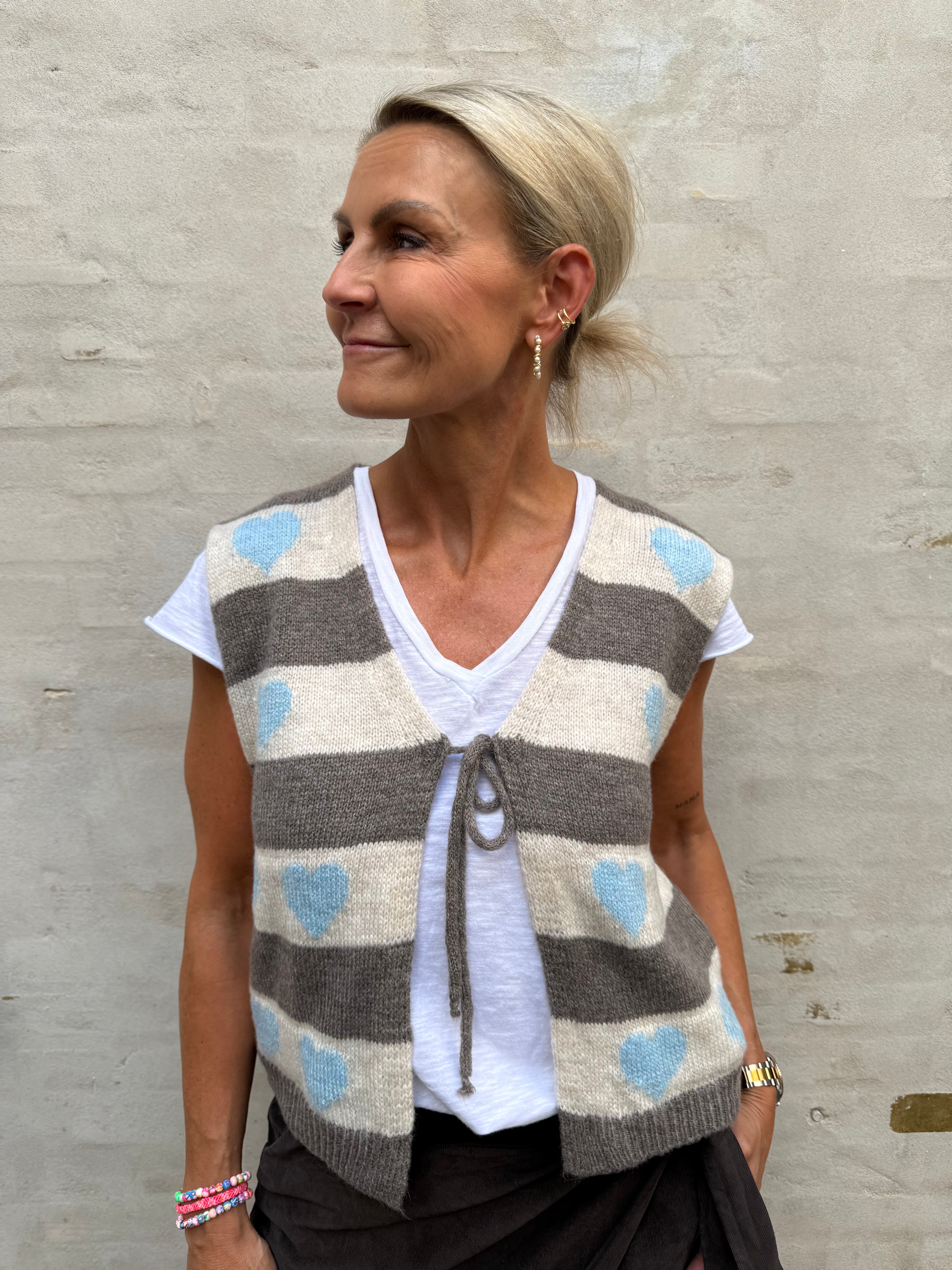 Phoenix Knit Vest - Celeste
