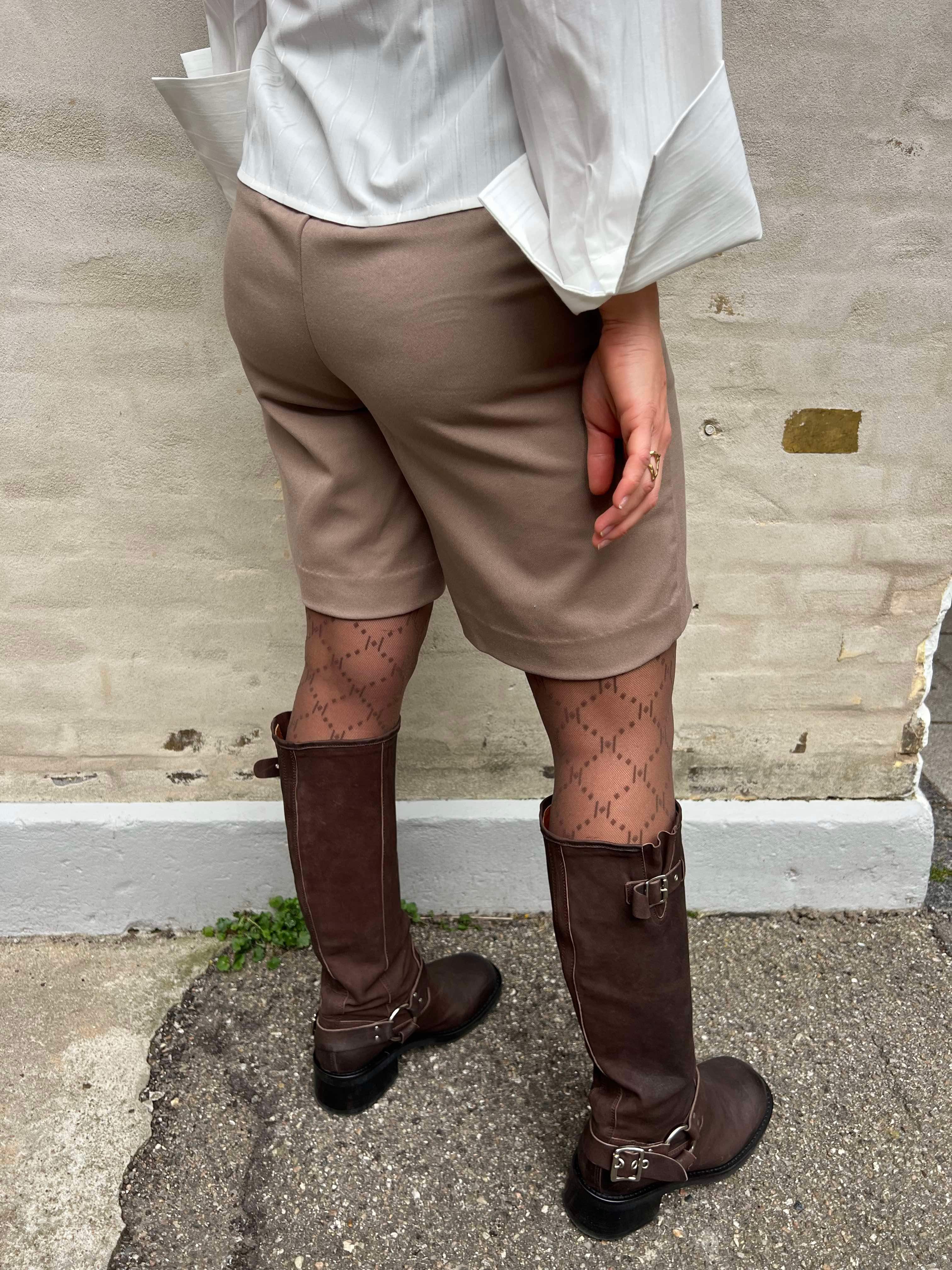 Lisa wide shorts fossil