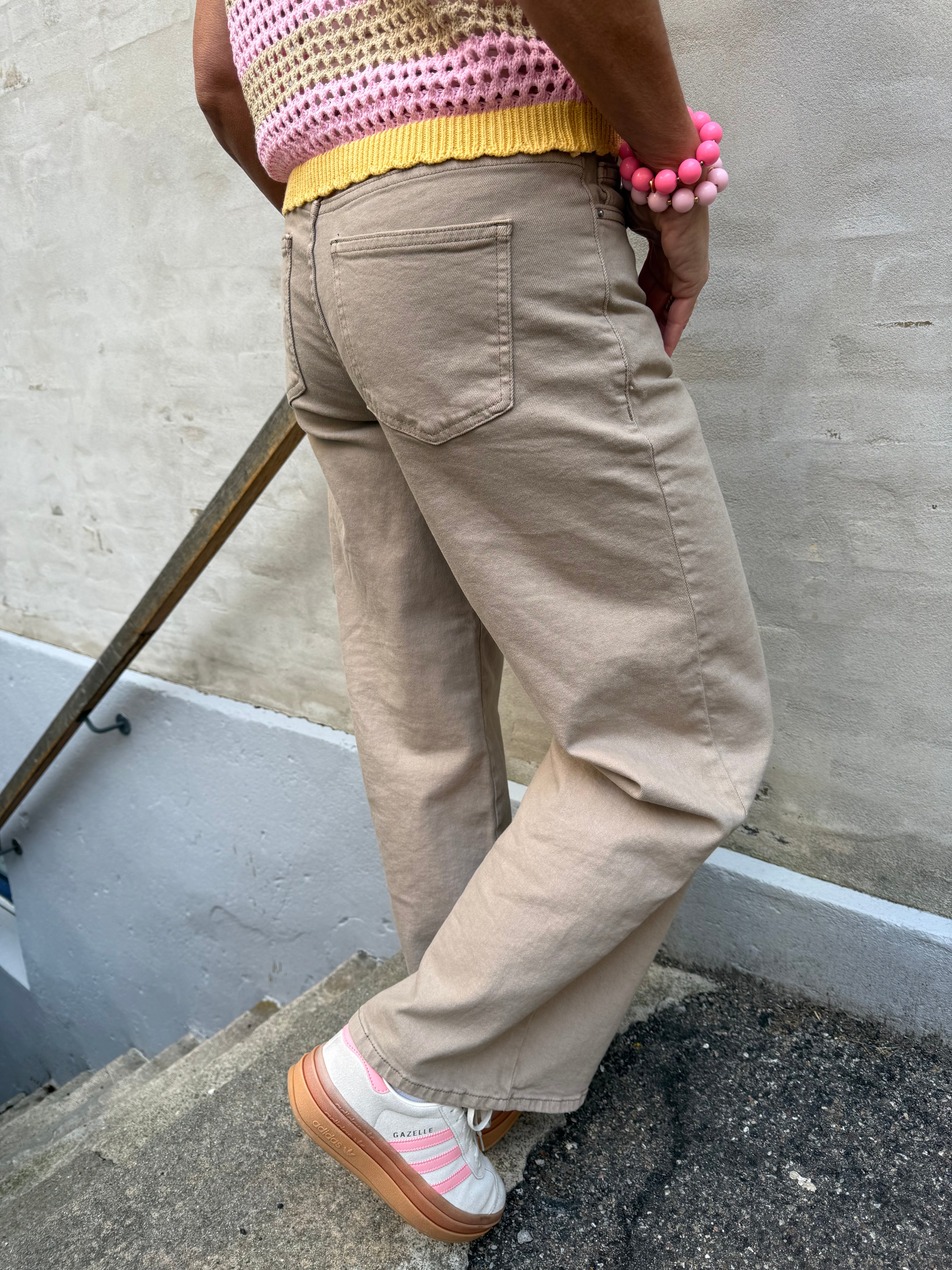 SELMA LW BRED FÄRGADE JEANS - Fransk Vanilj