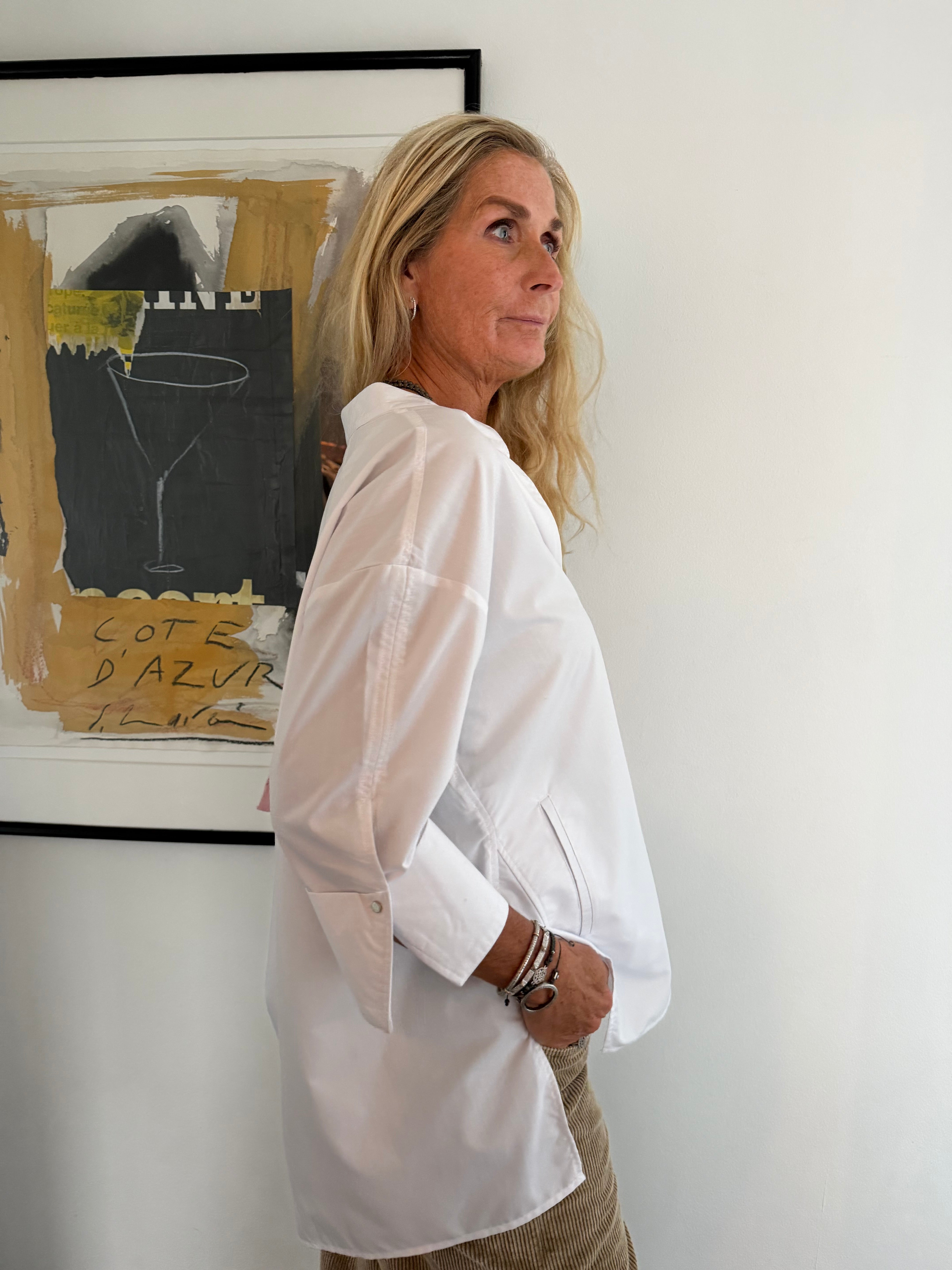 PREORDER-Luna Shirt Wauw You Look Good - Paper White