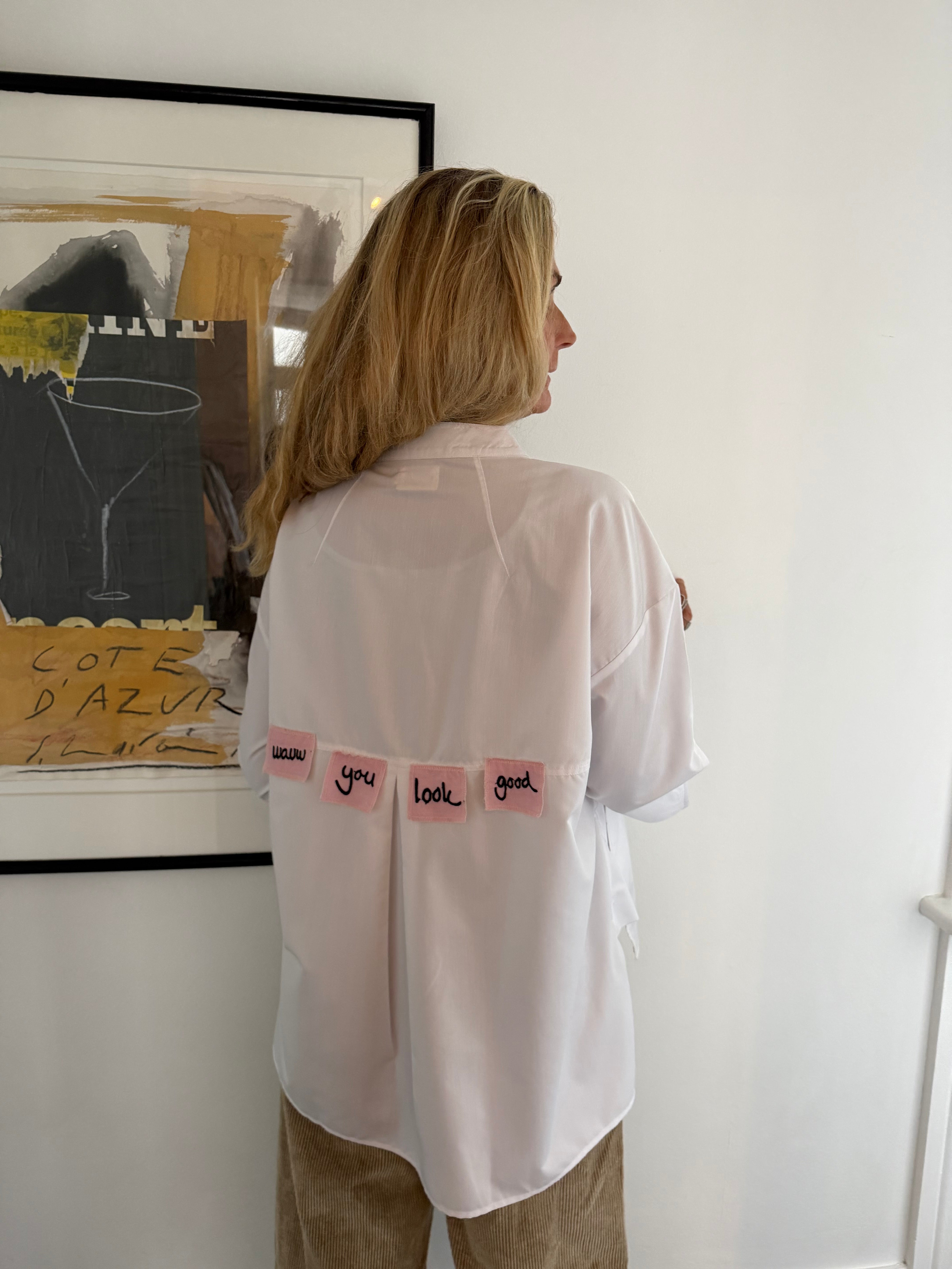 PREORDER-Luna Shirt Wauw You Look Good - Paper White