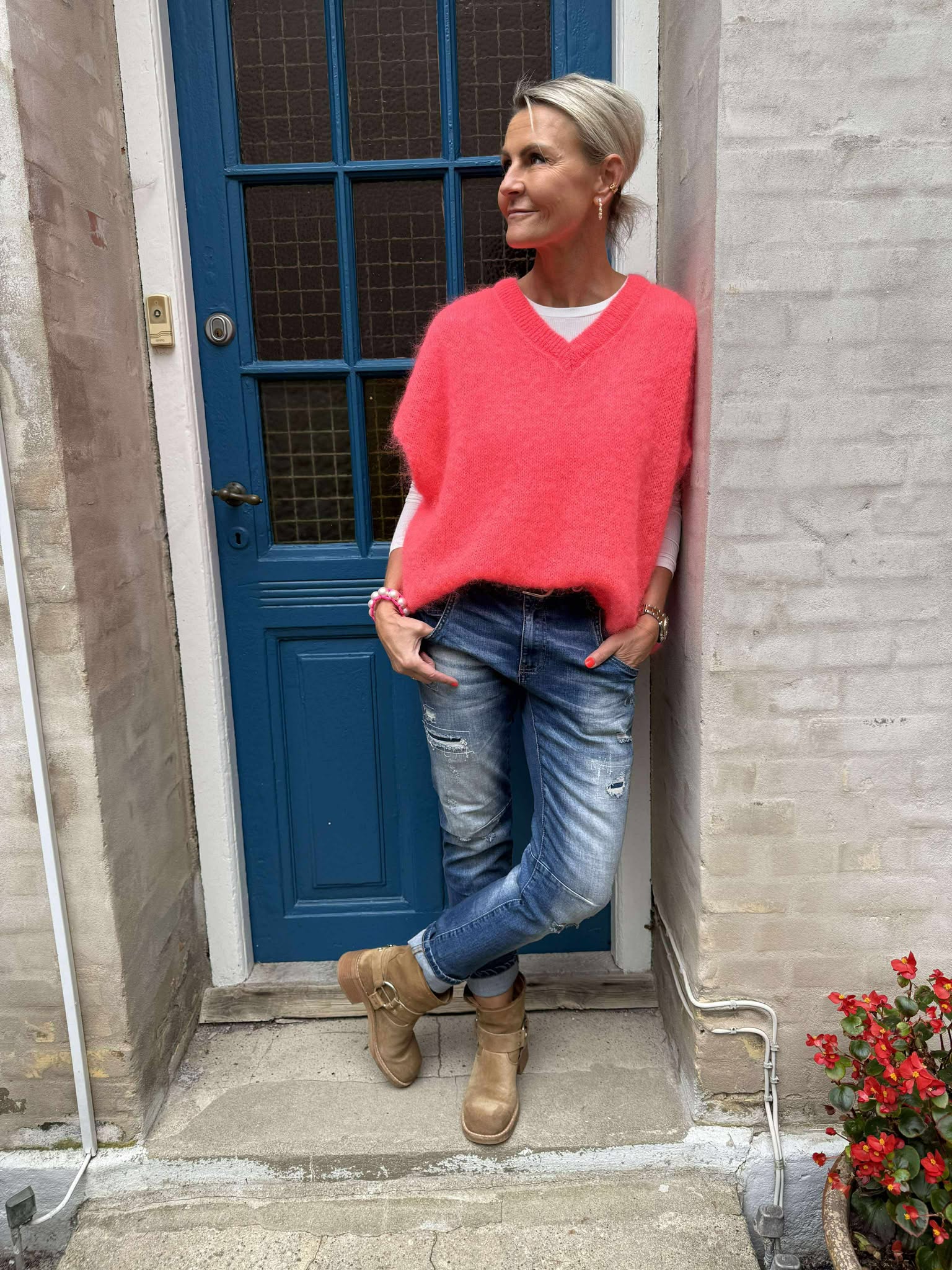 Aurora Strik - Neon Coral