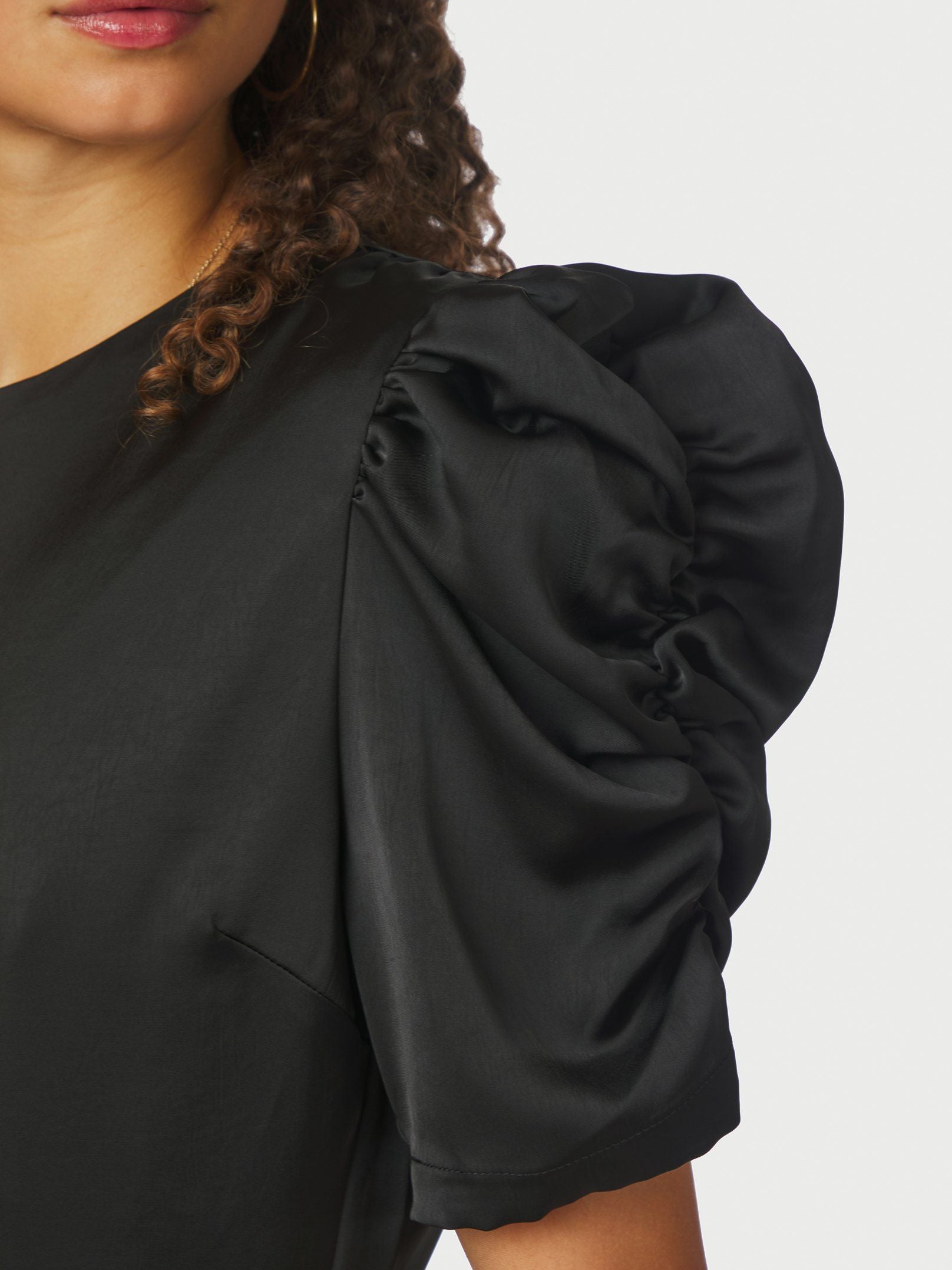 Benua Heavy Sateen Blouse - Black