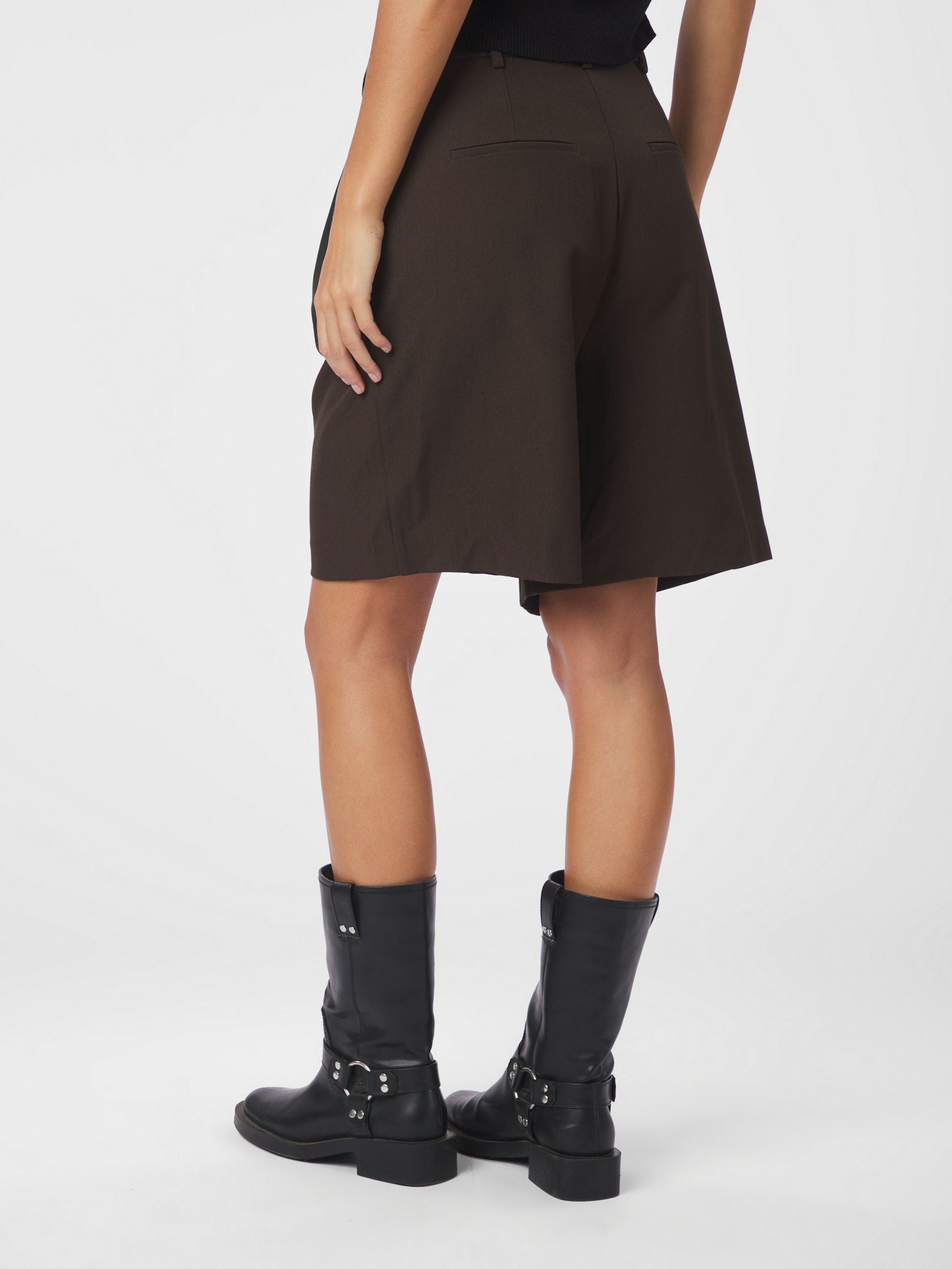 Nika Structure Shorts - Dark Brown