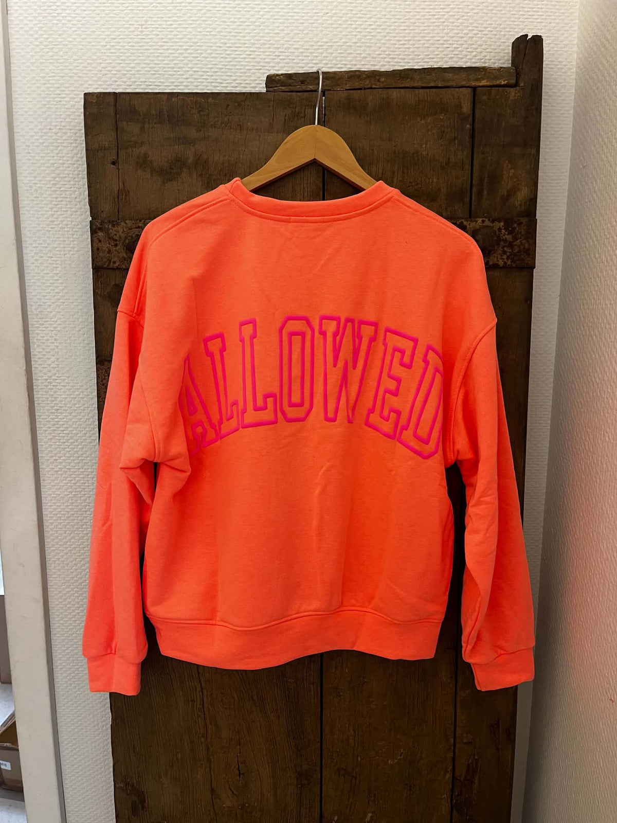 Not Allowed Sweat - Coral Flu