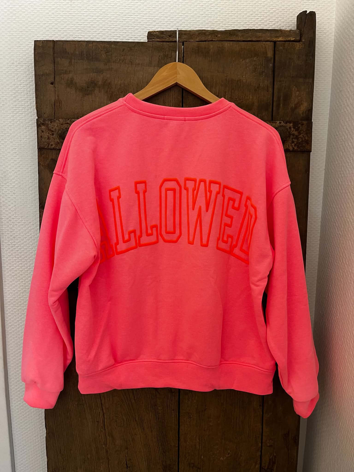 Not Allowed Sweat - Pink Neon