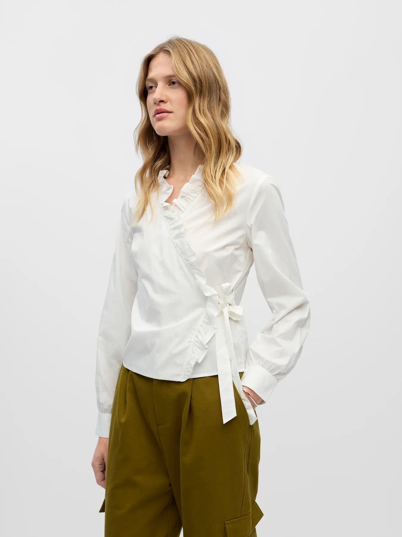 HOPE WRAP SHIRT - Cloud Dancer