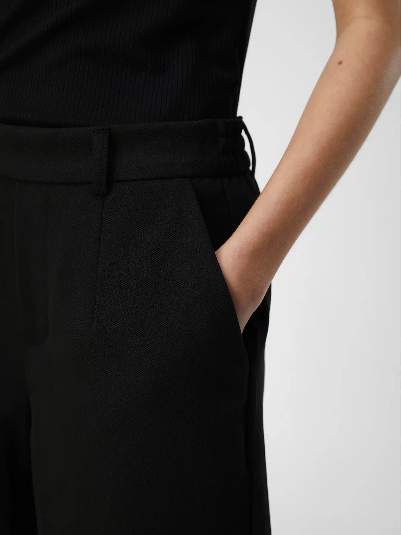 LISA MW WIDE SHORTS - Black