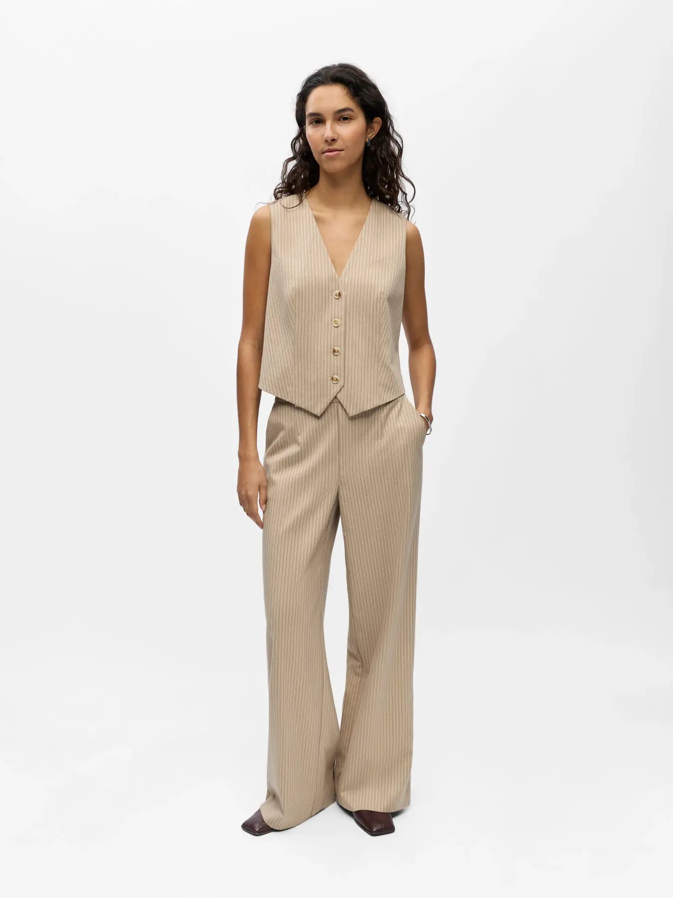 LISA RE SHORT WAISTCOAT - Humus/Seal Brown Pinstripe