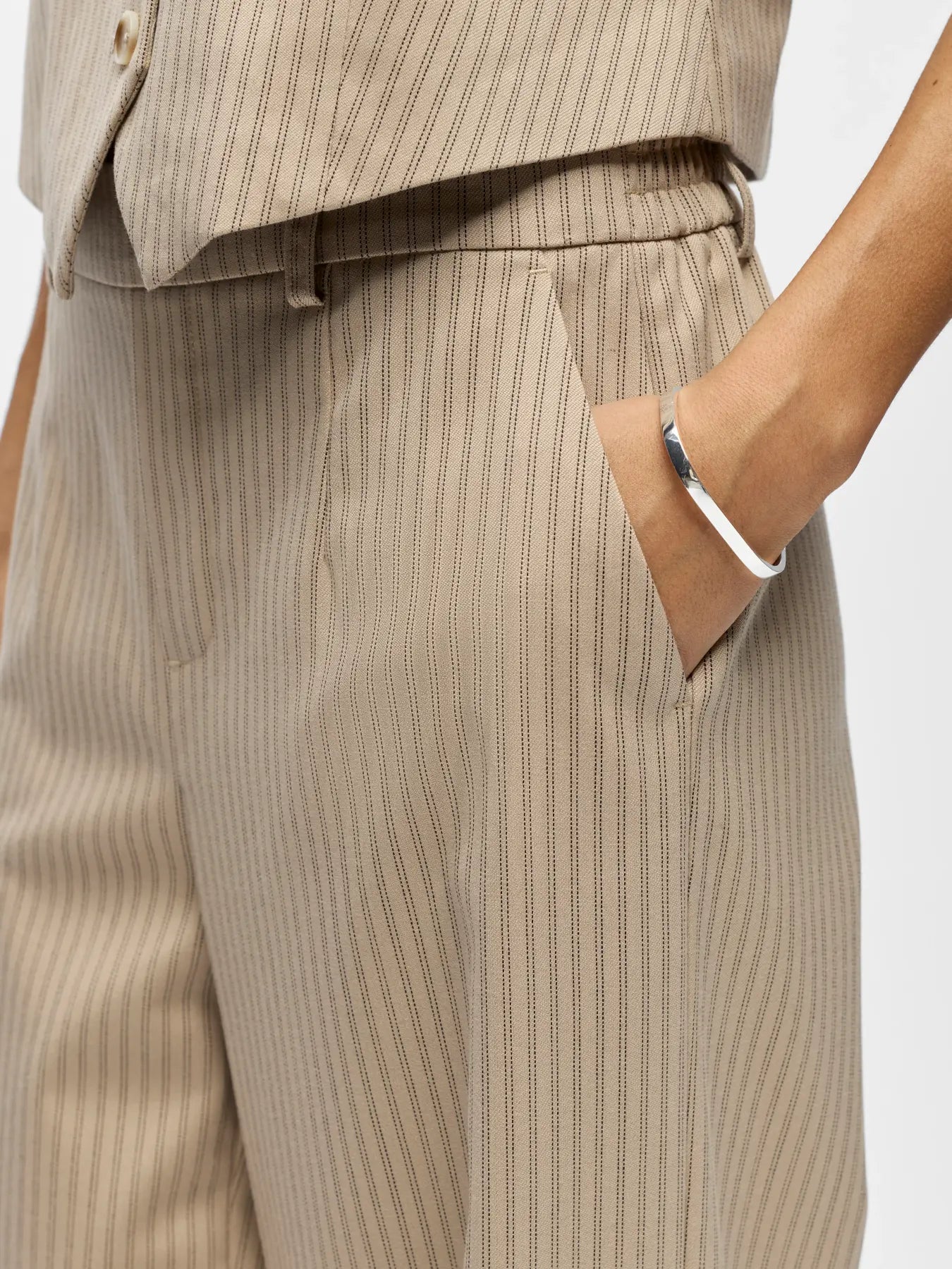 Lisa WIDE pant - Humus/Seal Brown Pinstripe