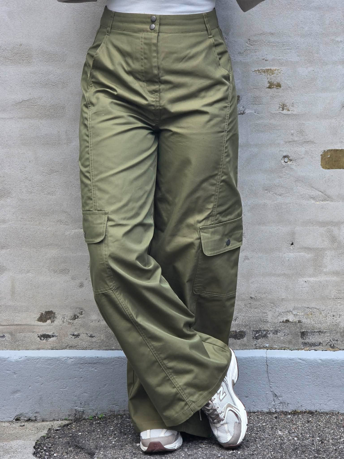 REINO OSATO MW UTILITY CHINOS - Martini Olive