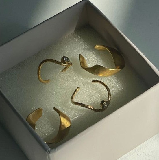 Twisted hammered ear cuff