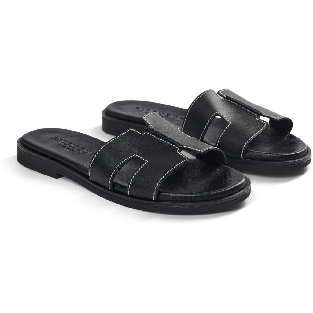 Pam Sandal All Black
