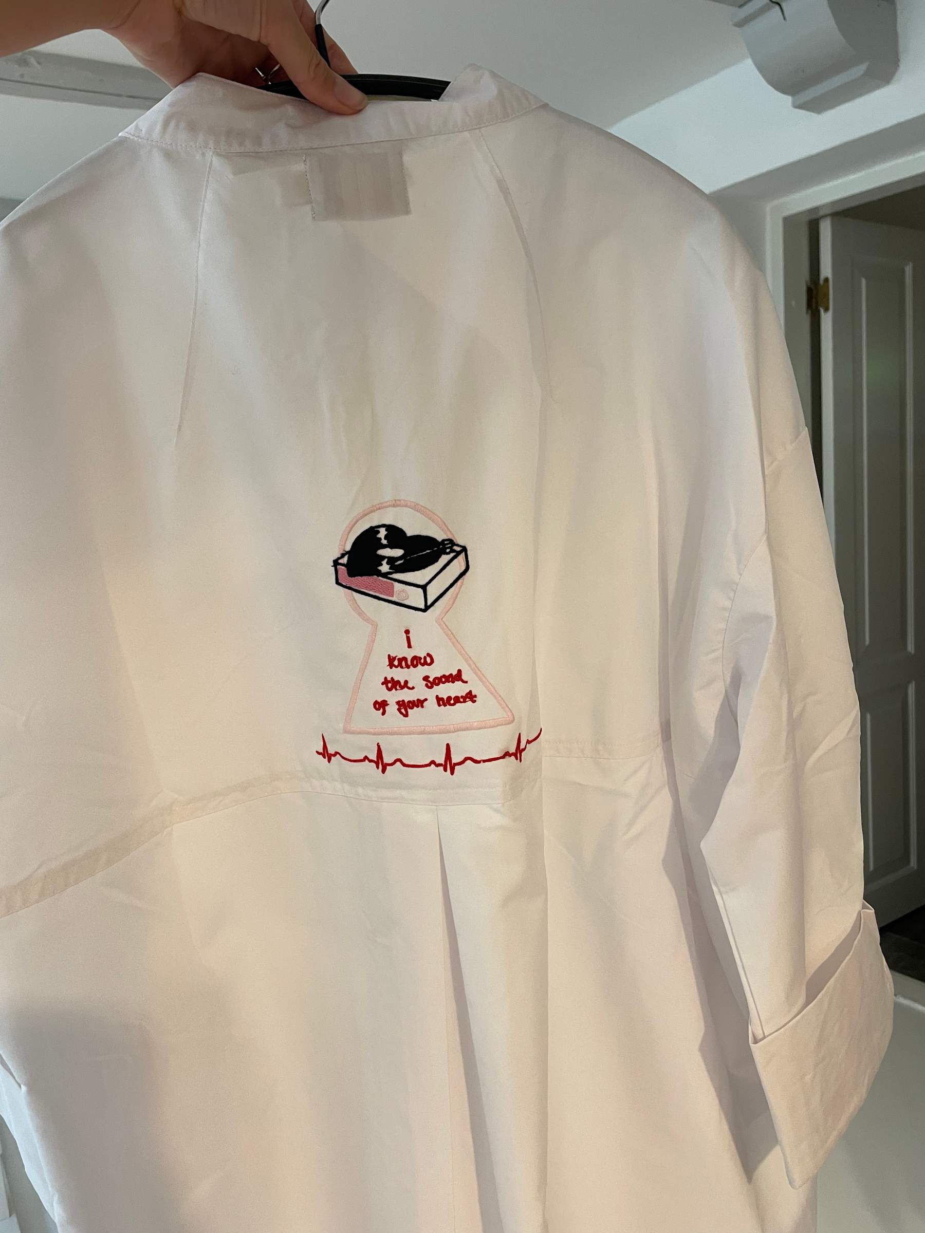 PREORDER-Luna shirt Heart Beat - Paper White