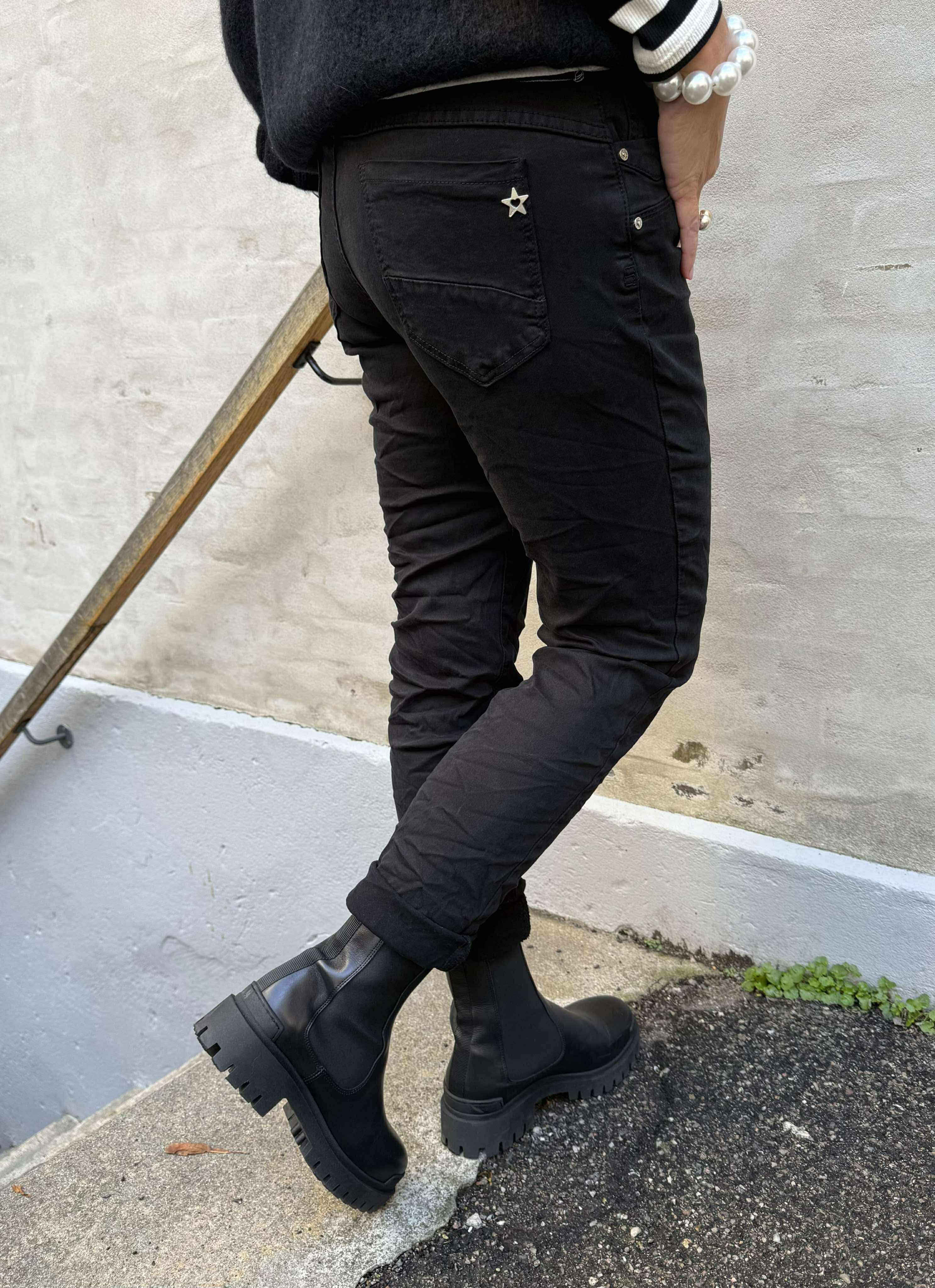 Nahla Jeans - Black