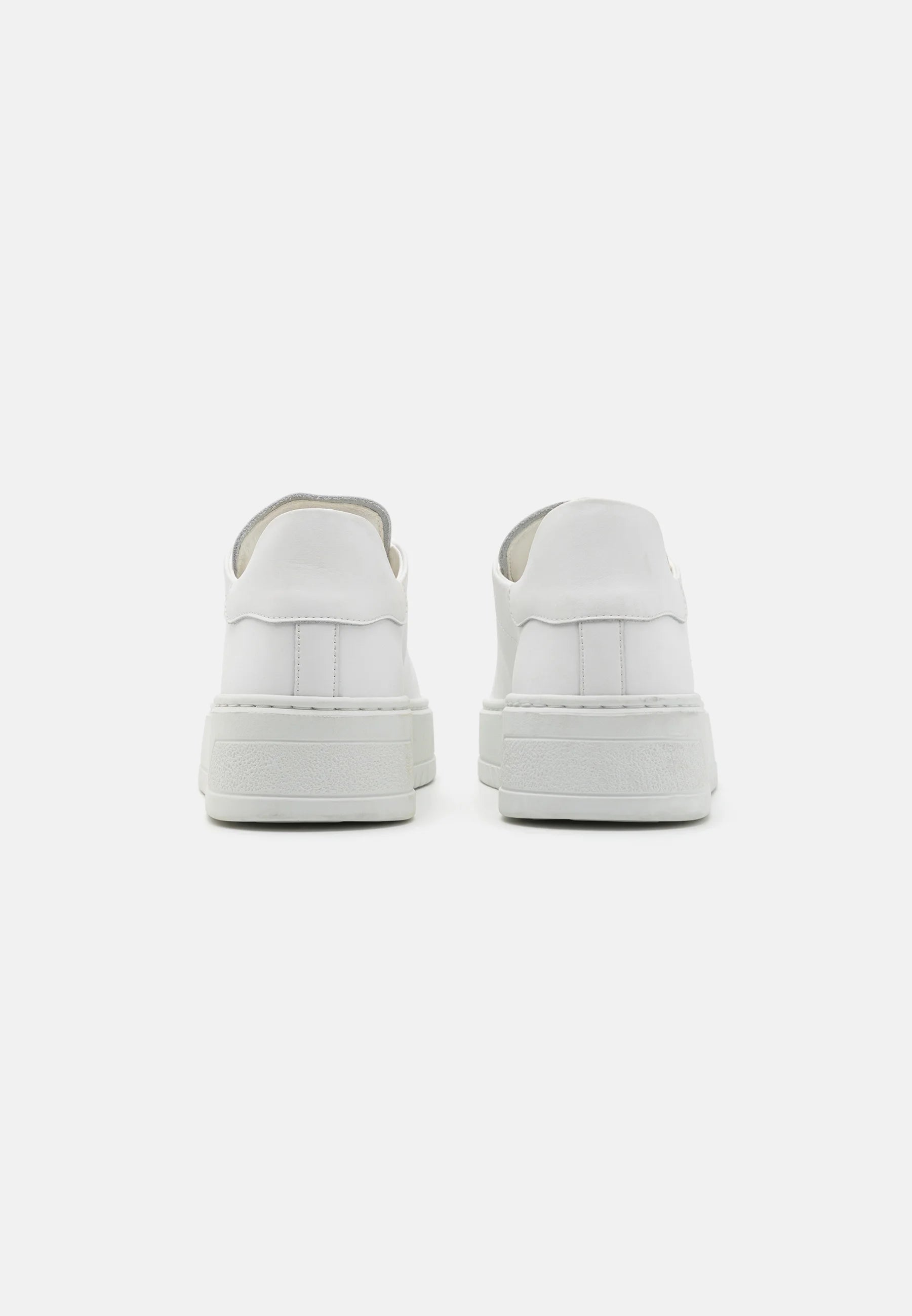 Sibba Sneakers - White