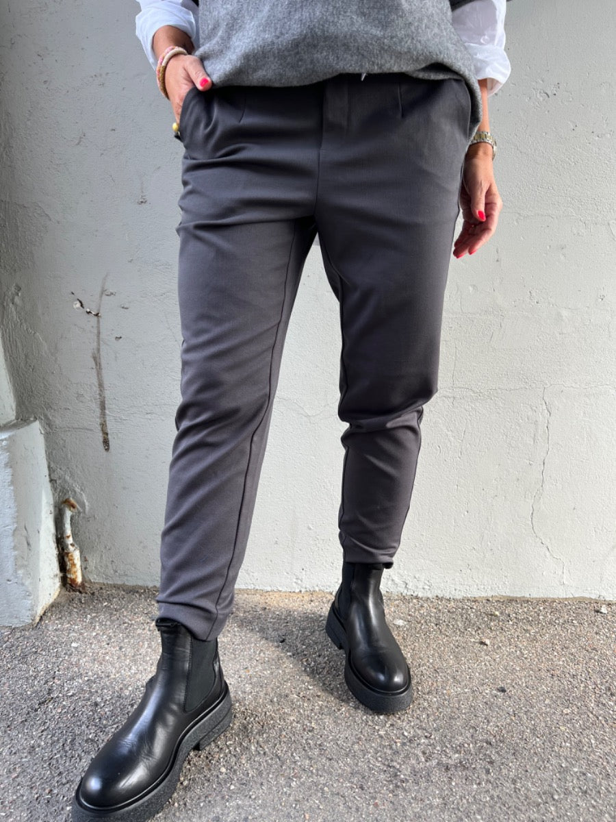 Lisa slim pant magnet