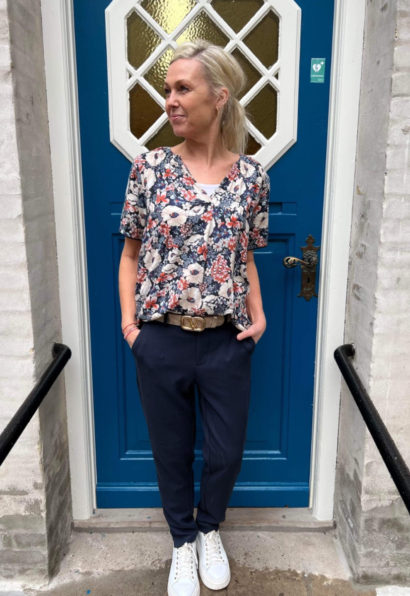 Lisa slim pant sky captain