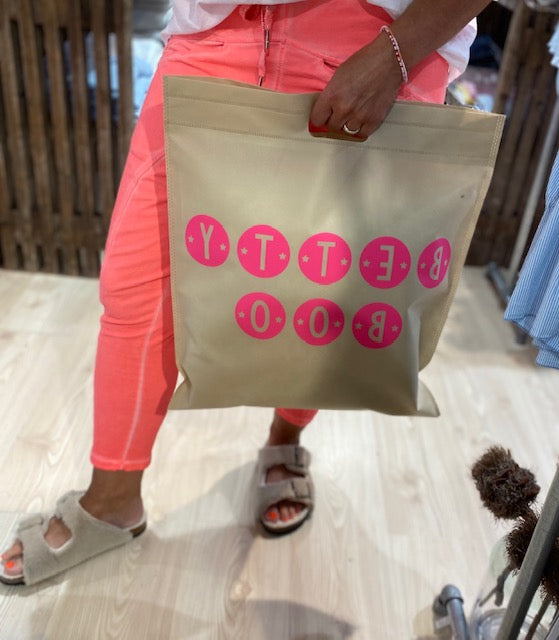Net pink logo