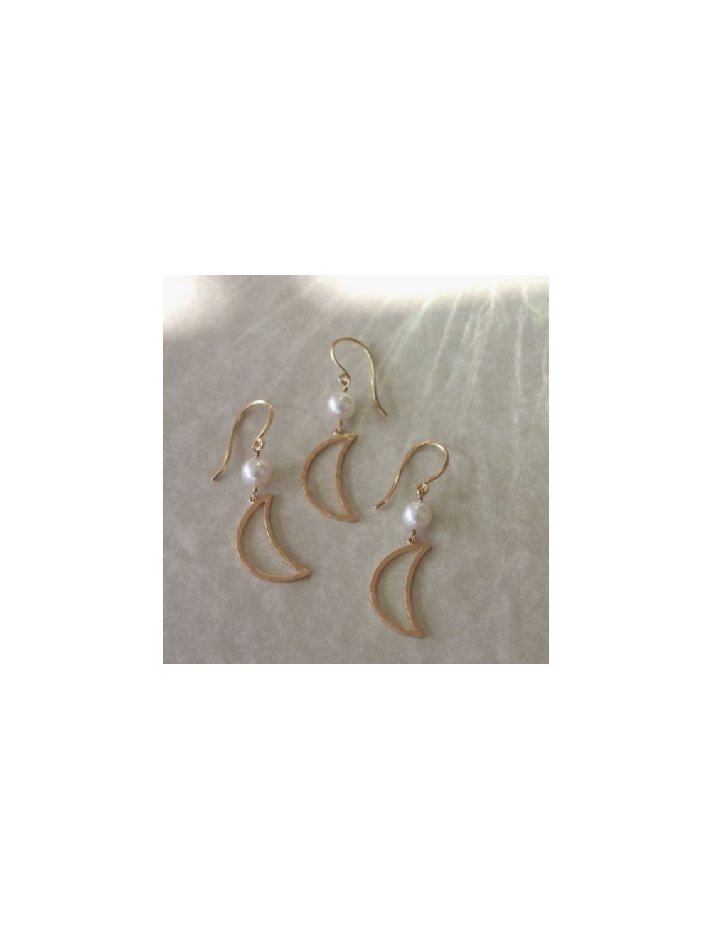 Bella moon earring w. pearl gold