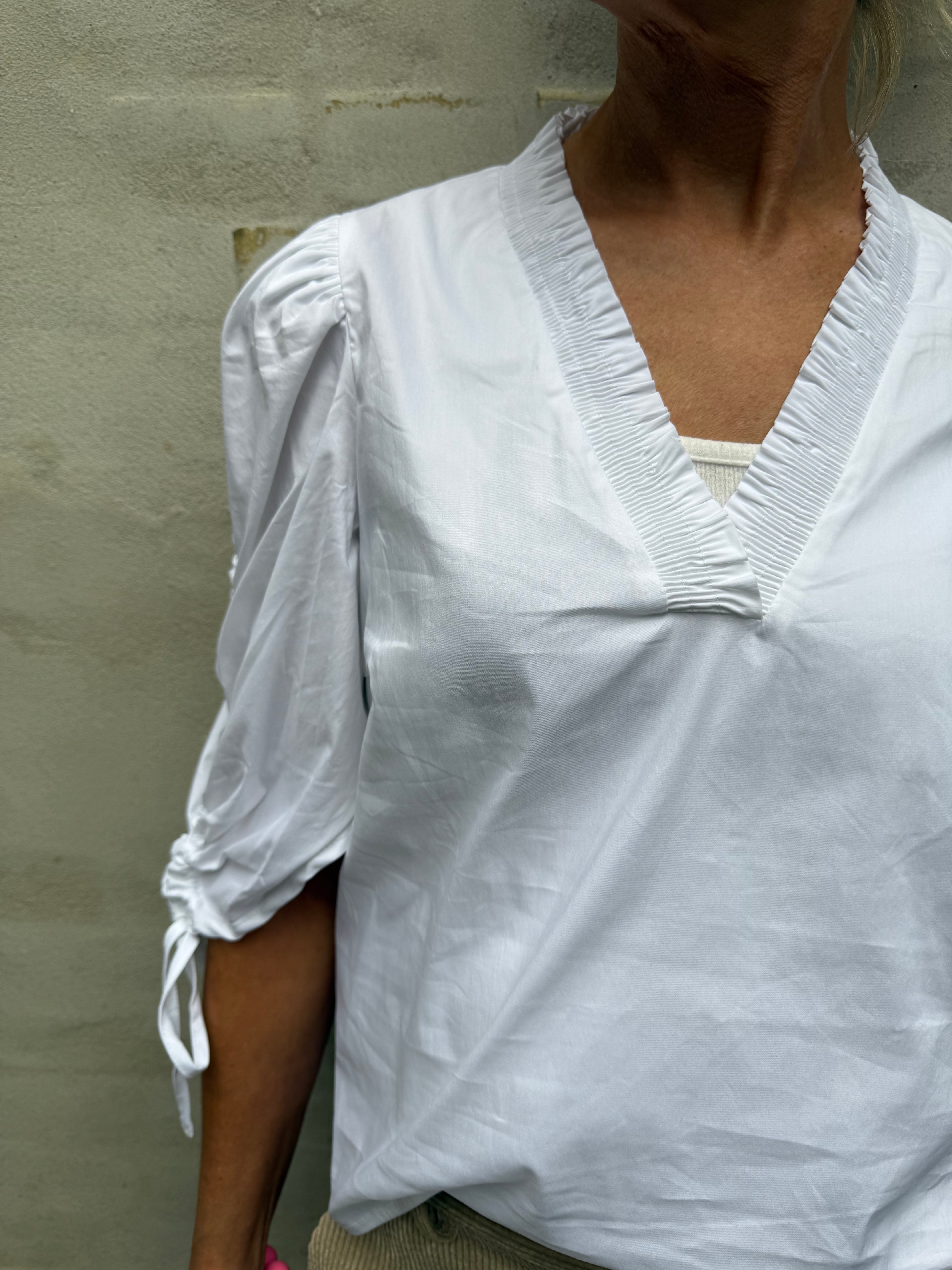 SannaCC puff v-blouse white