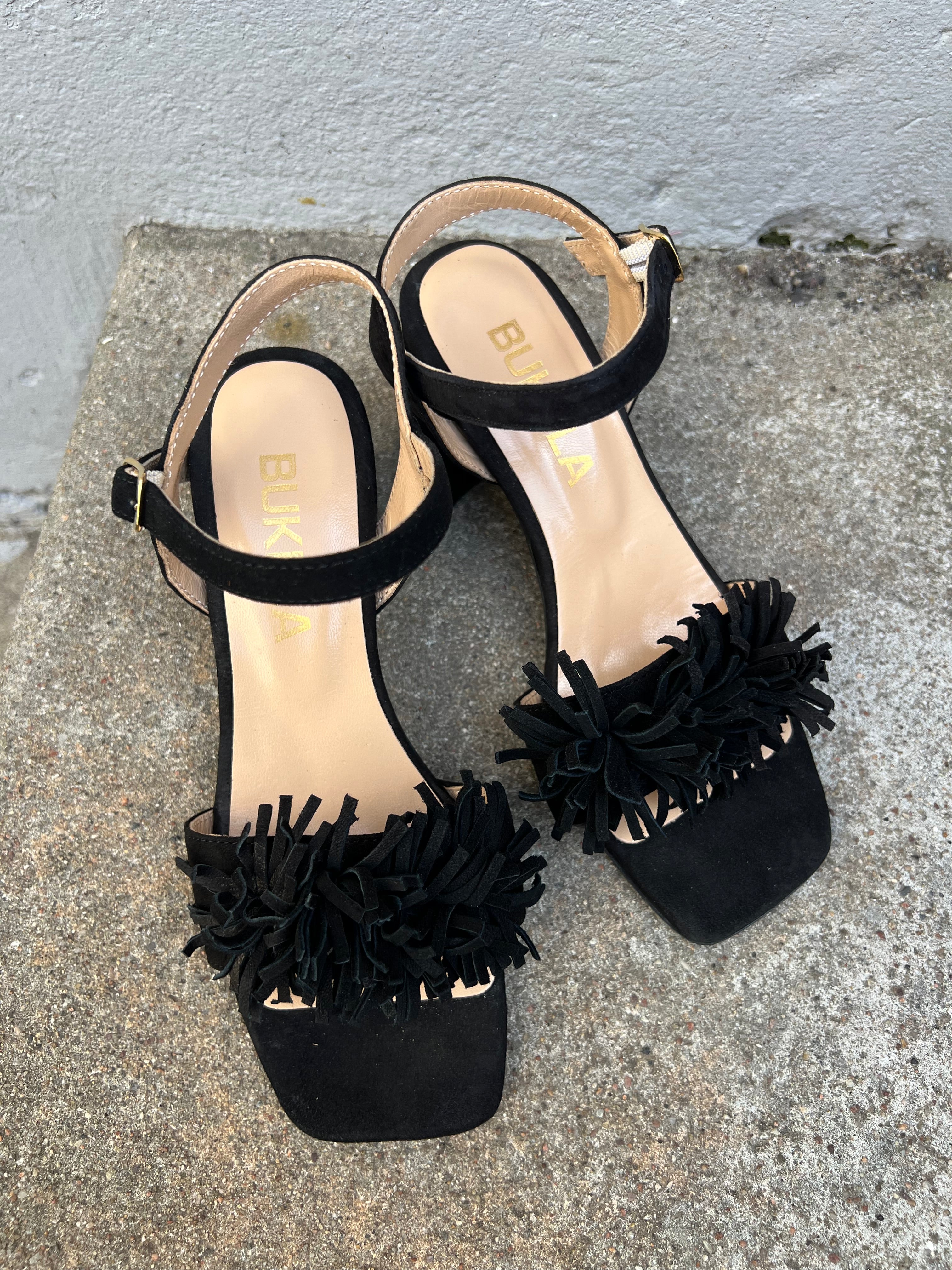Mila Sandaler Black