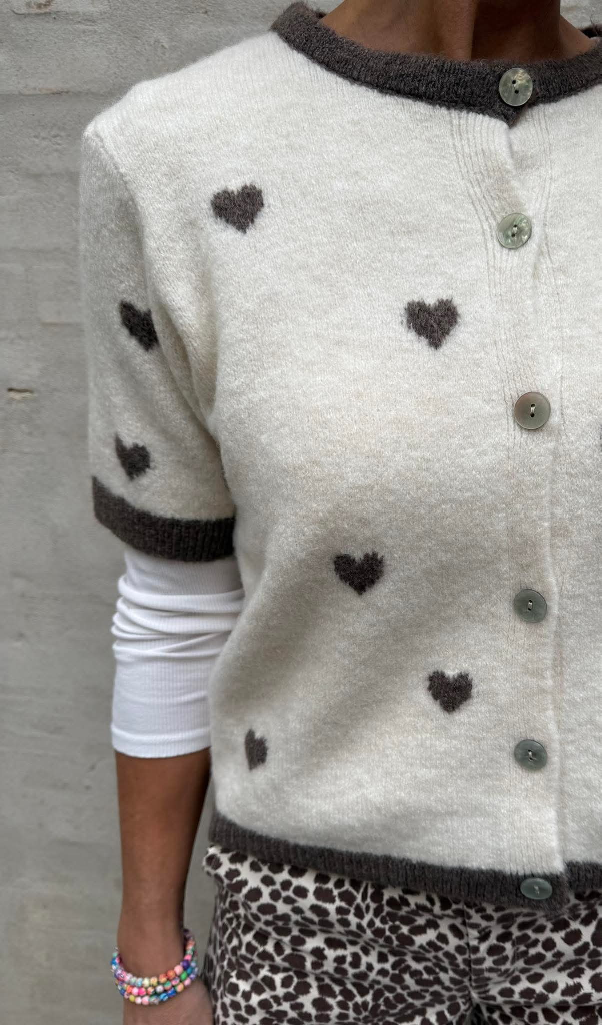 T-shirt Cardigan with hearts - Off White/Mud