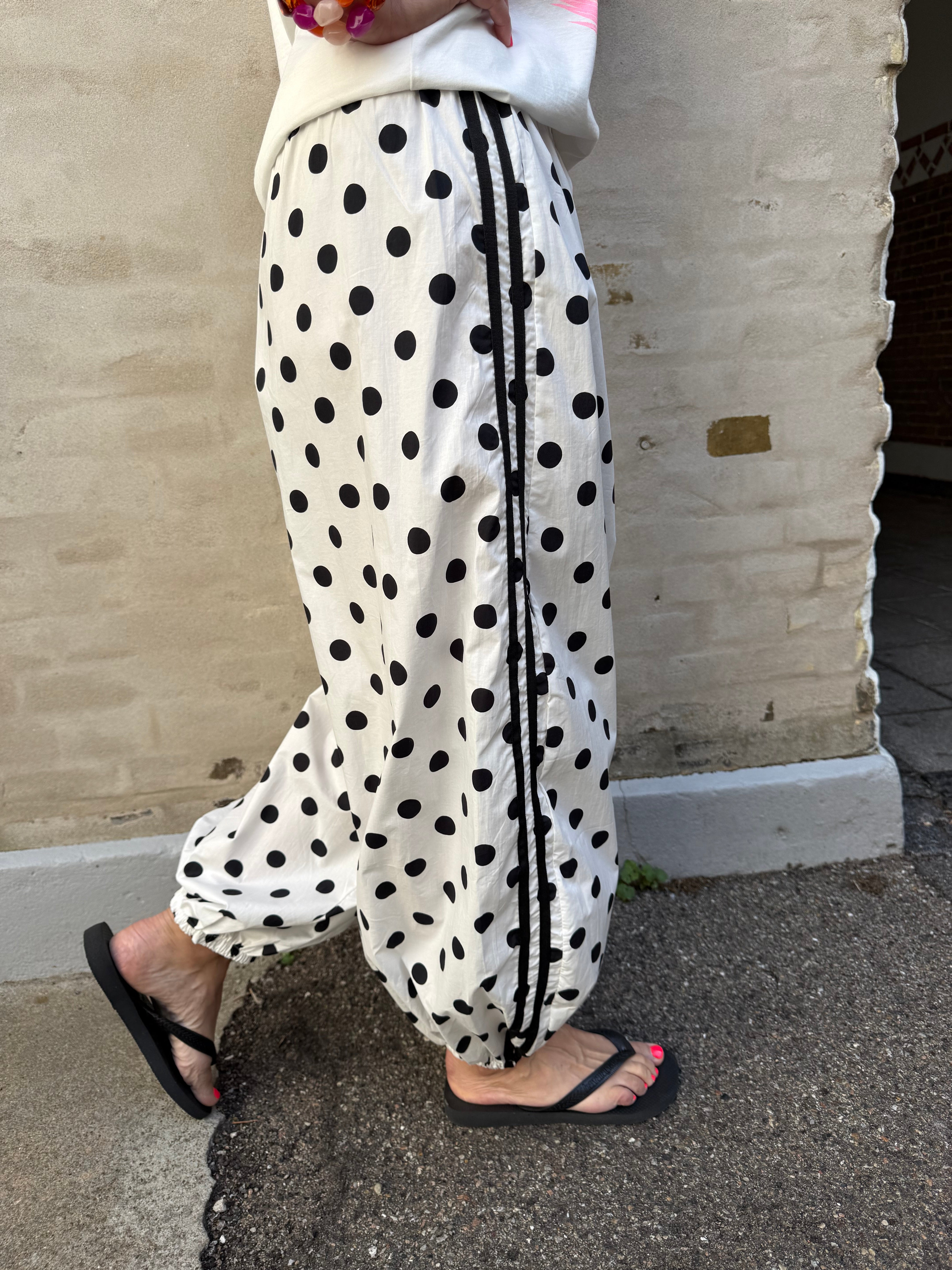 Preorder-Ballon Dot Pants - White
