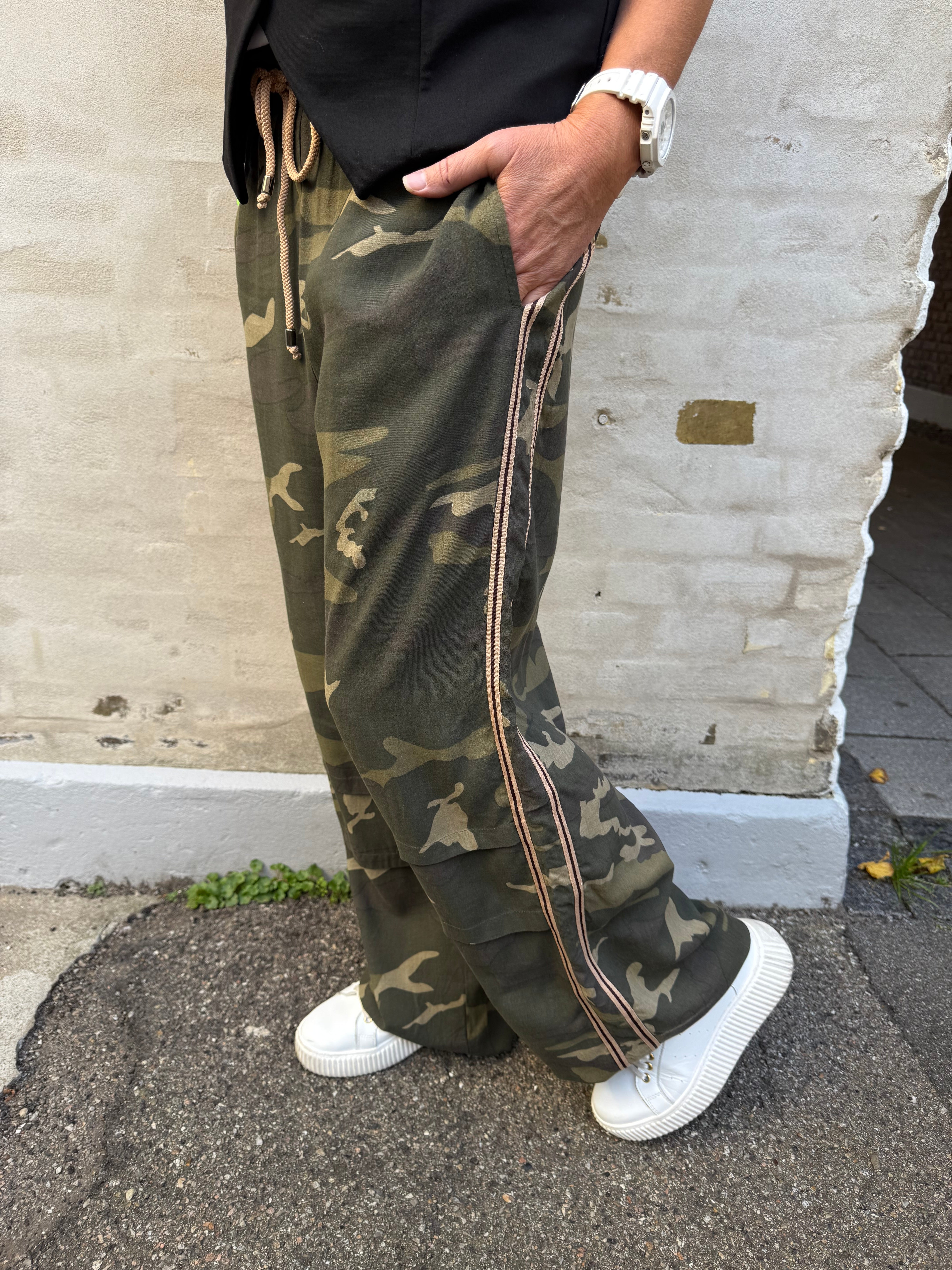 Mable Pant - Zebra Army