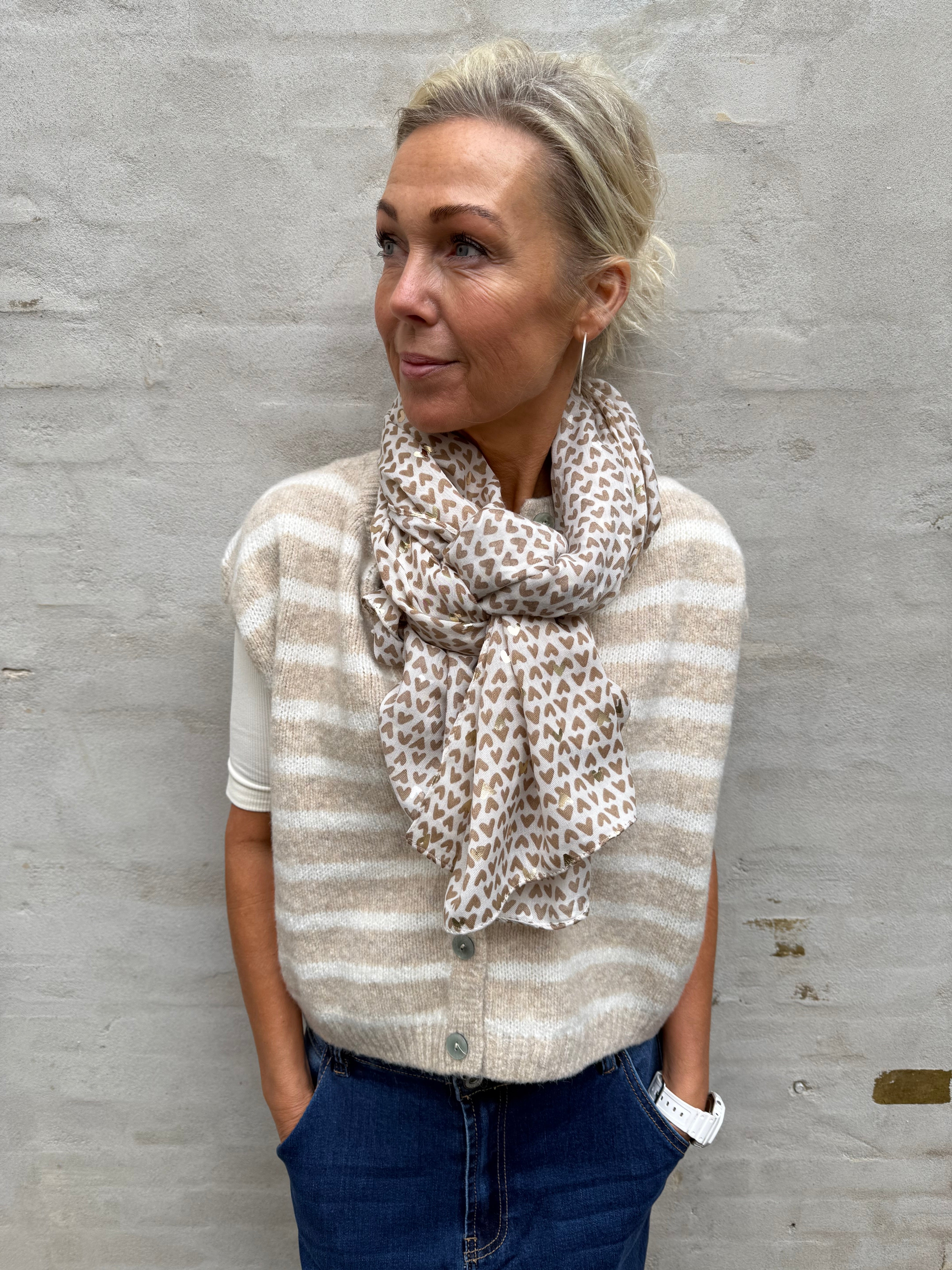 Small Heart Scarf - Beige