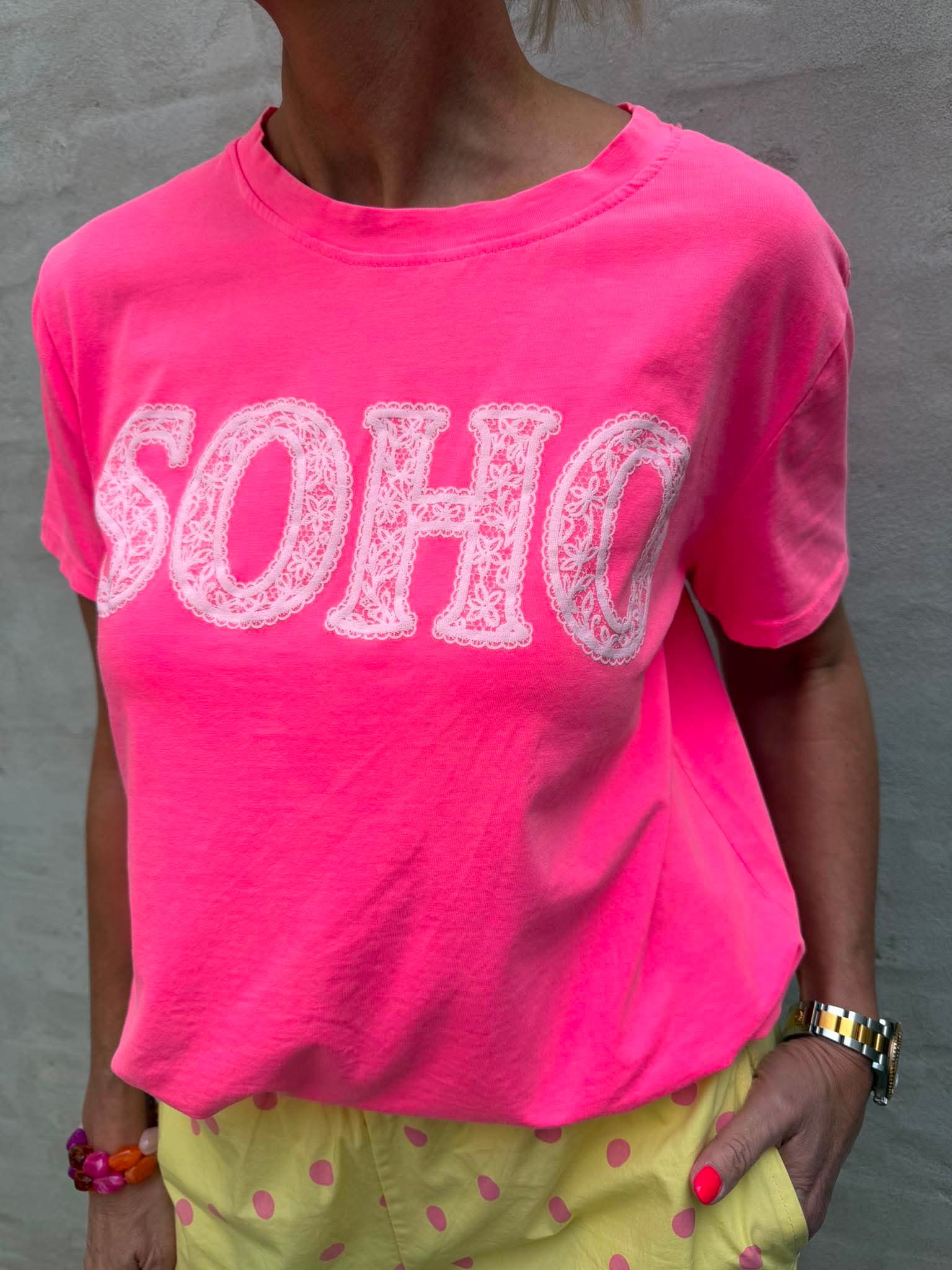 Belina Tee - Pink Fluo