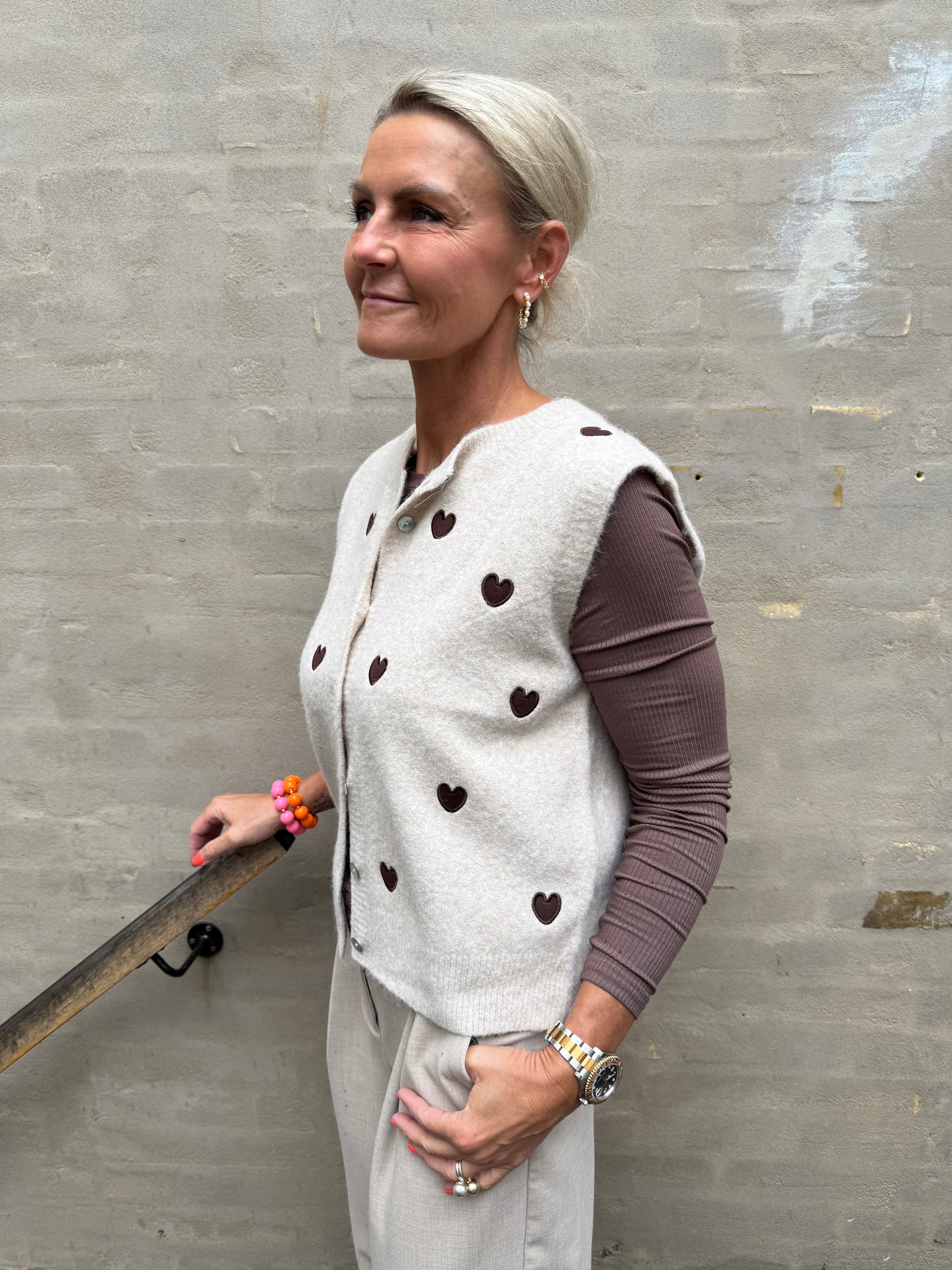 Vigga Vest - Beige Heart